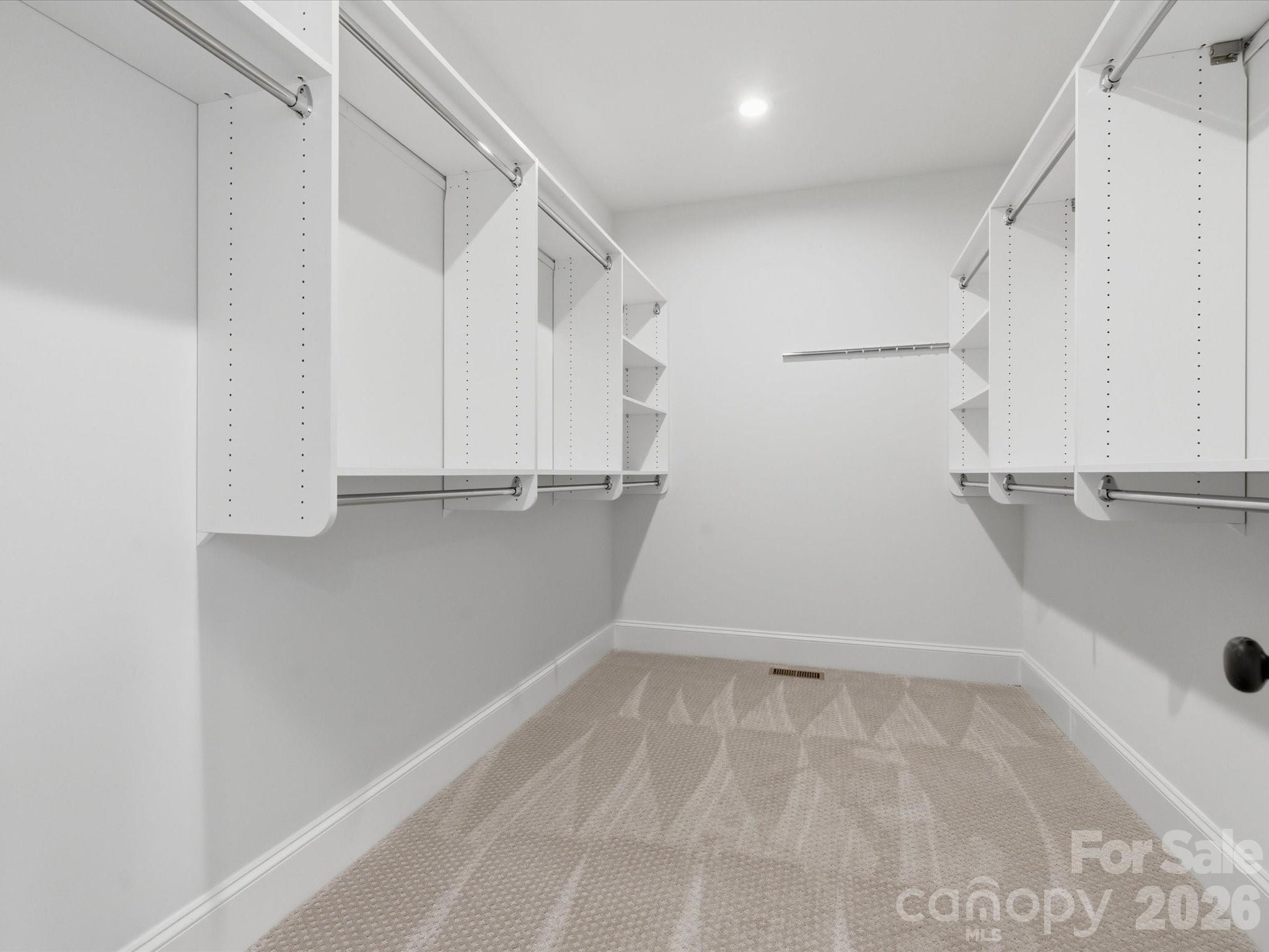 7815 Red Oaks Trail