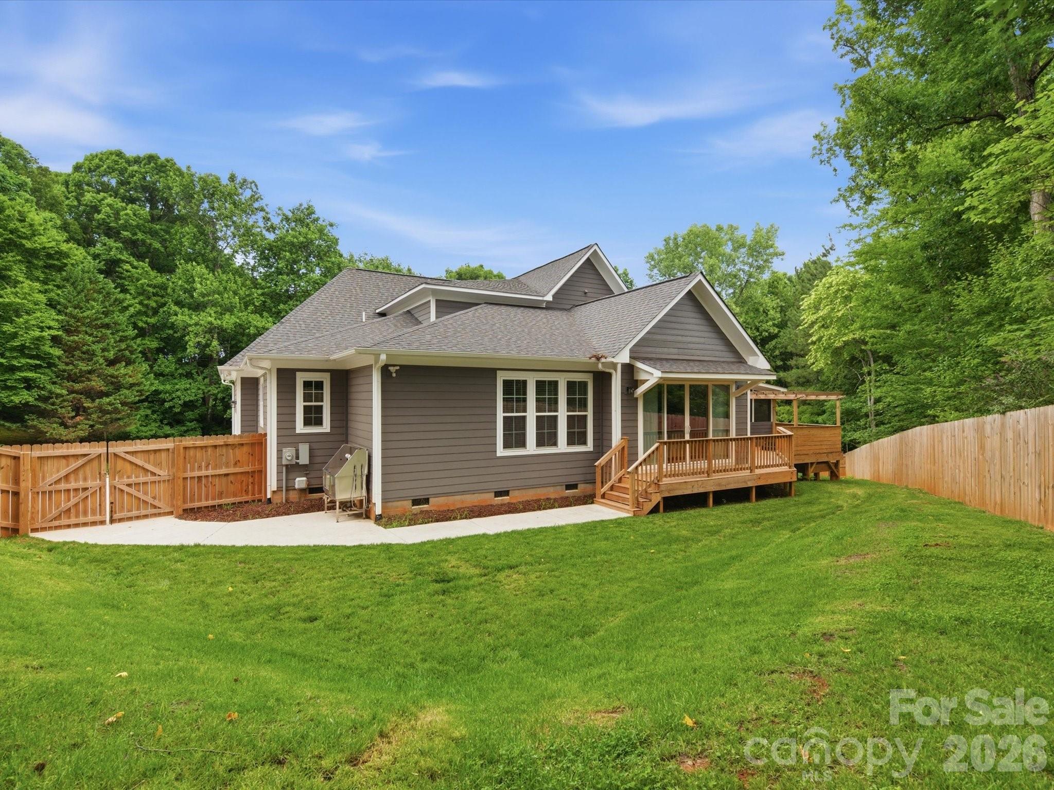 7815 Red Oaks Trail