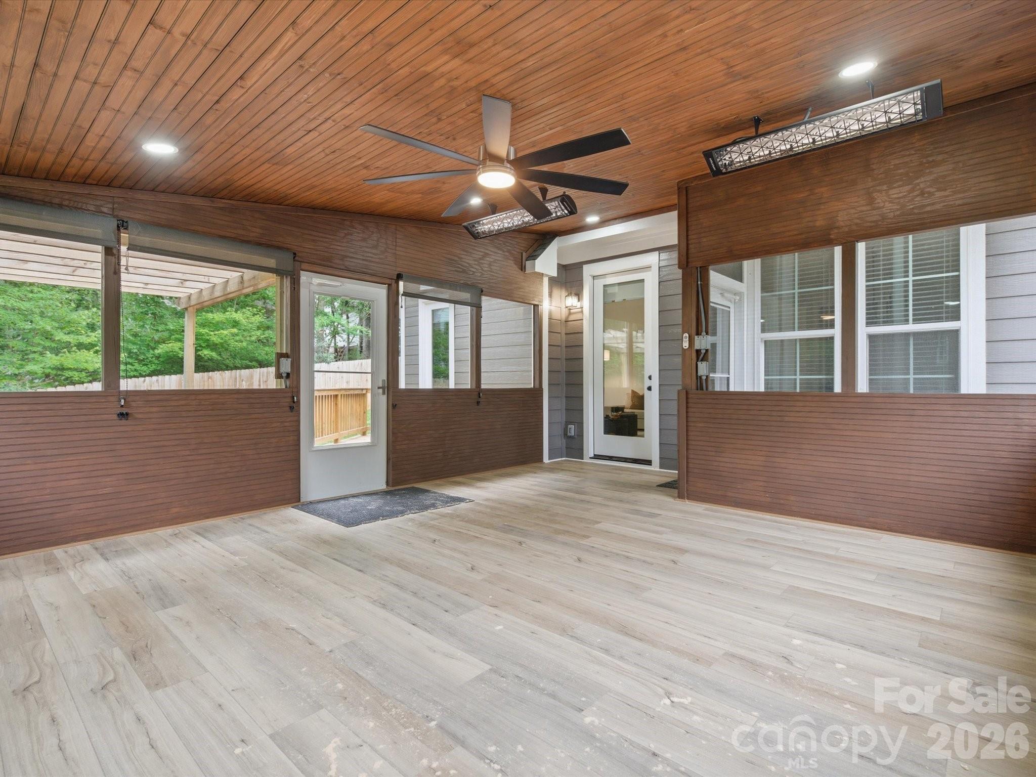7815 Red Oaks Trail