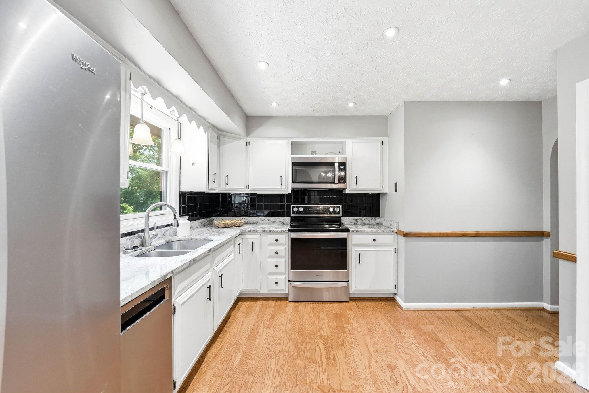 337 Woody Lane