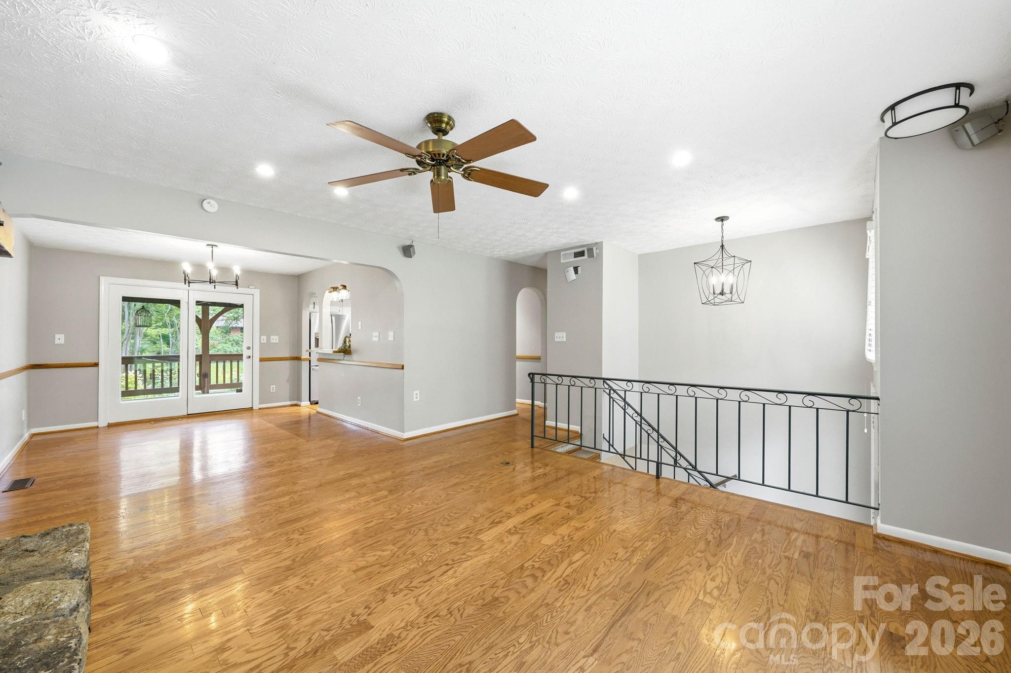 337 Woody Lane