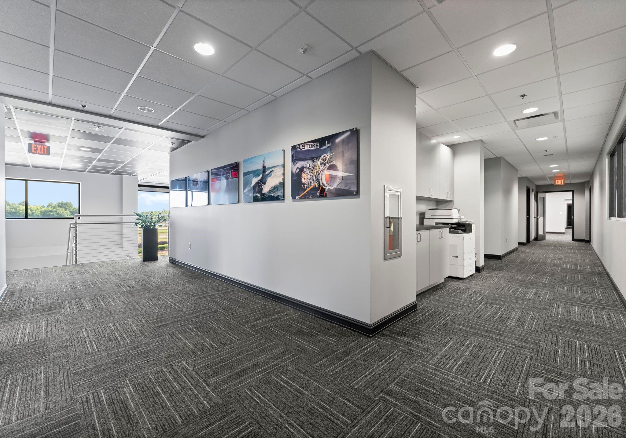 258-260 W Aviation Drive