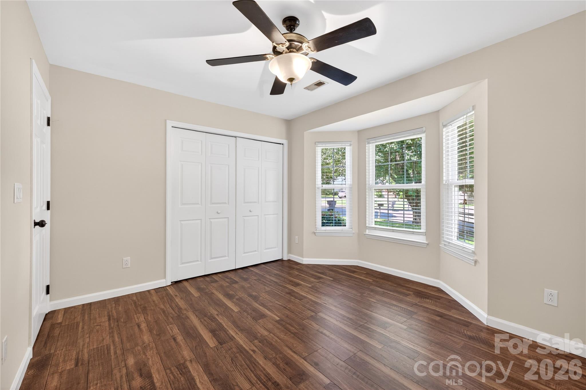 907 Gretna Green Drive