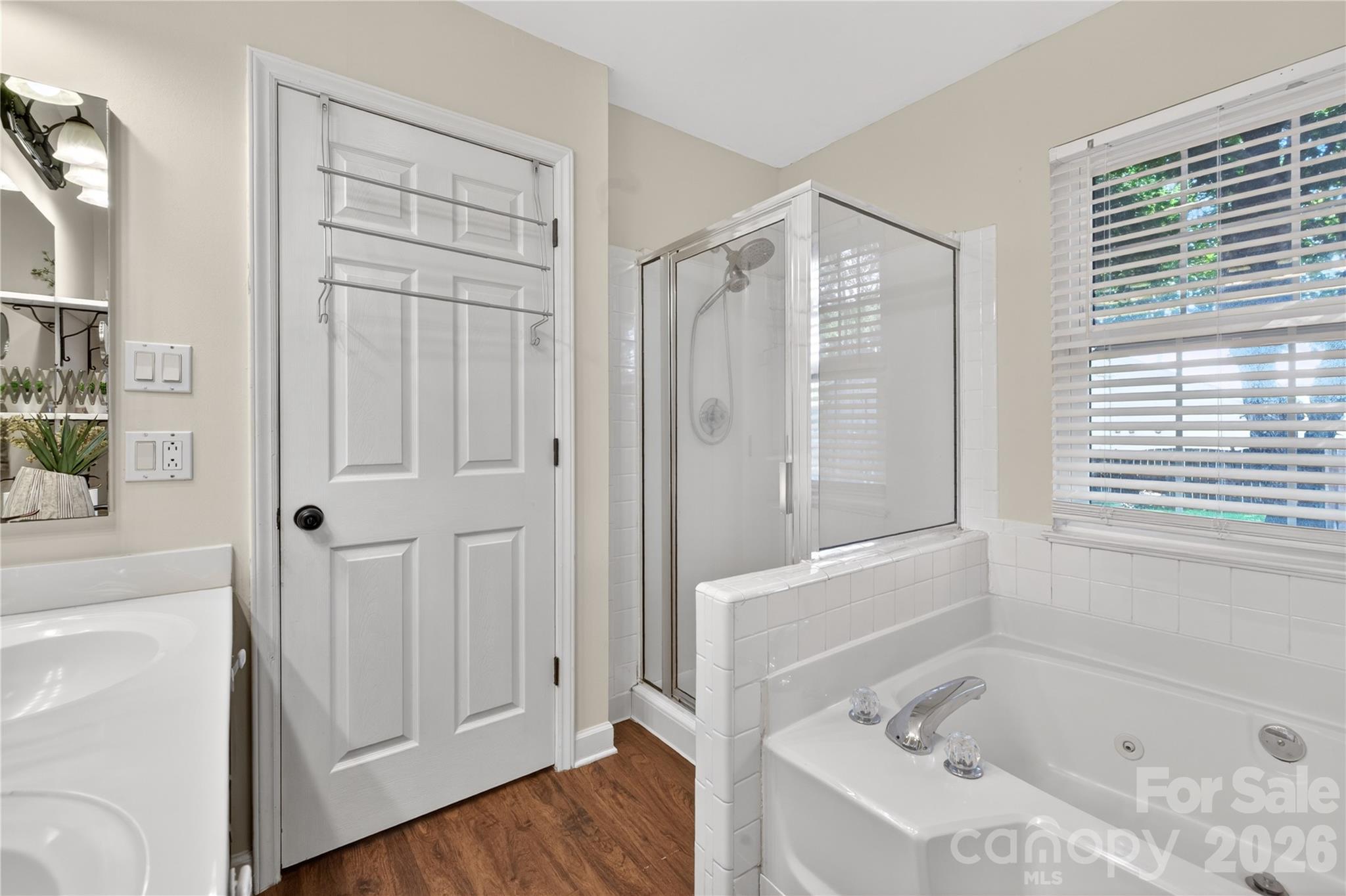 907 Gretna Green Drive