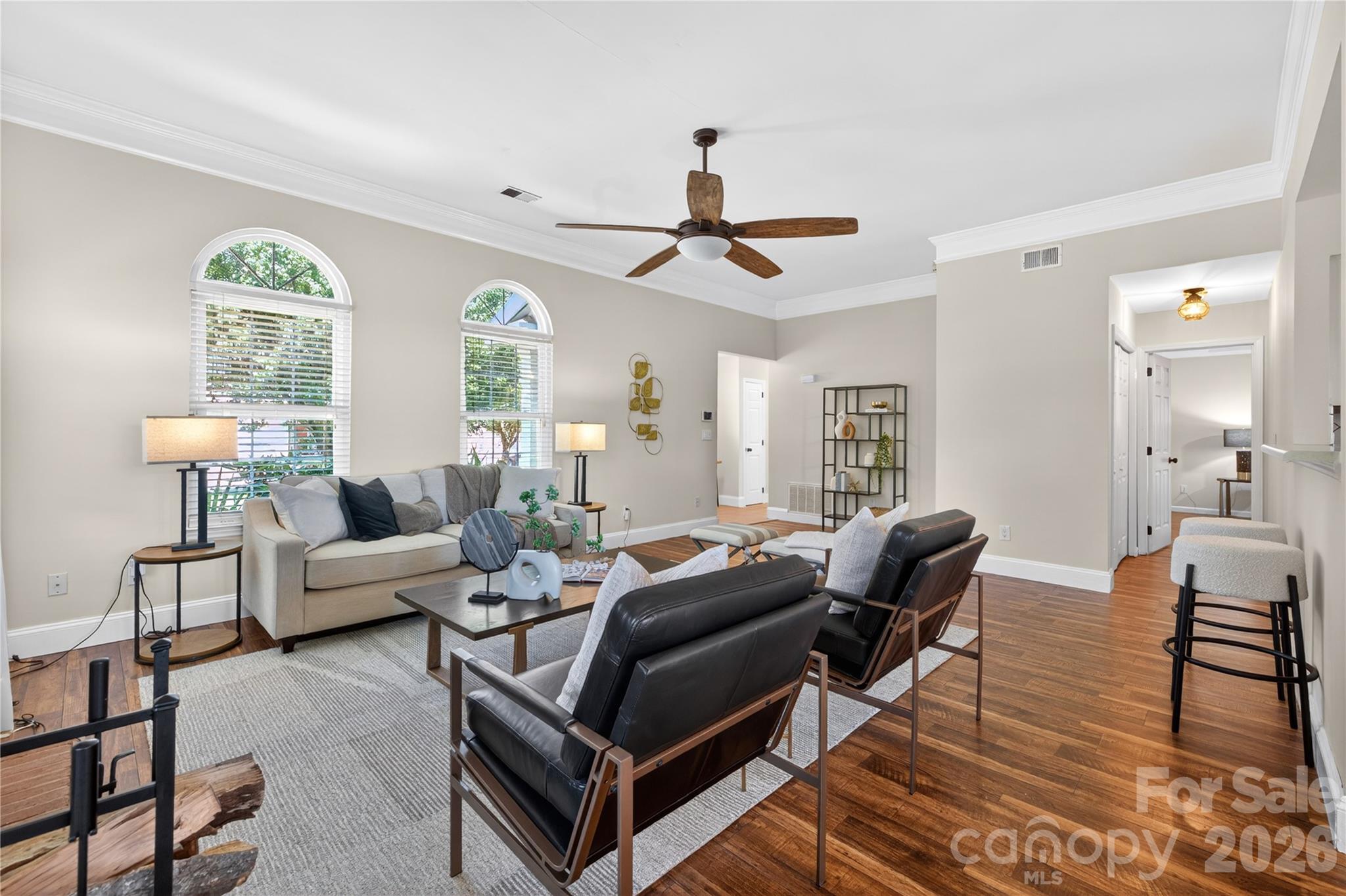 907 Gretna Green Drive