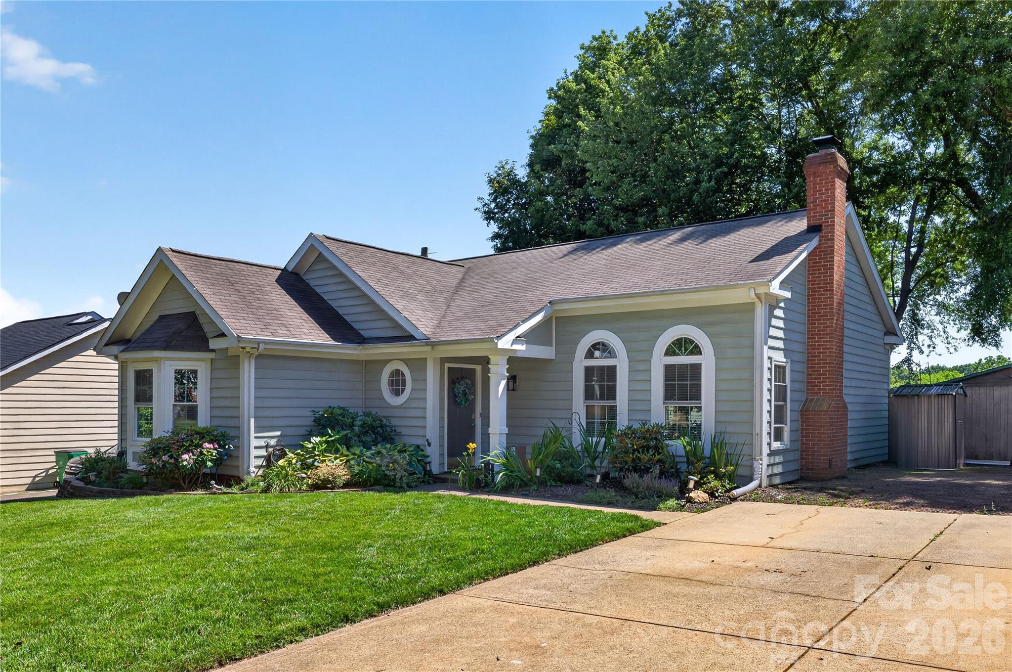 907 Gretna Green Drive