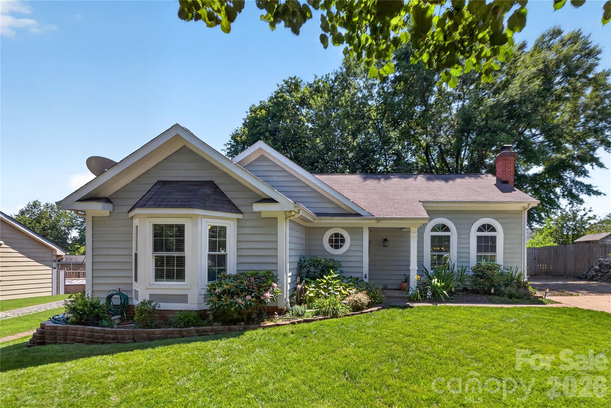 907 Gretna Green Drive
