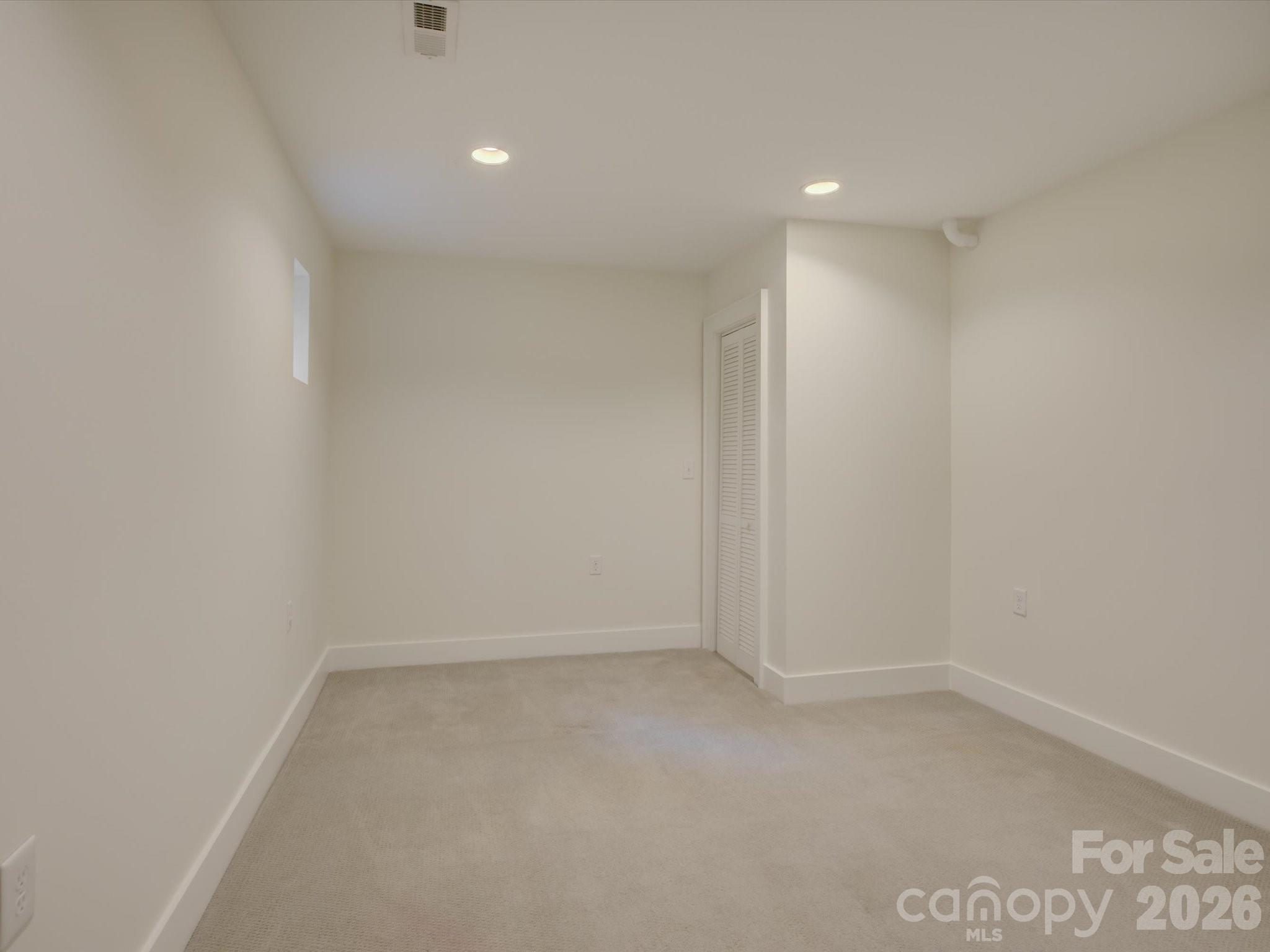 335 E Tremont Avenue