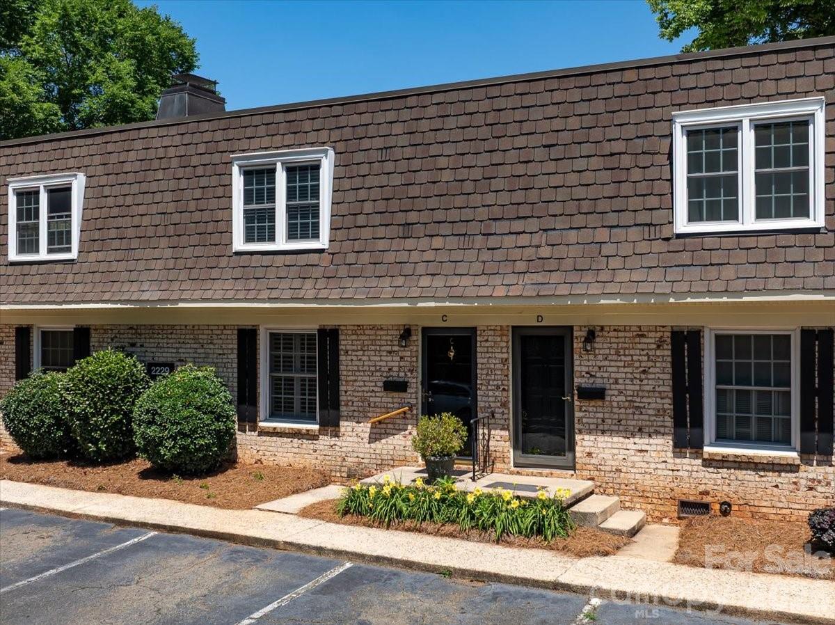 2229 Rexford Road Unit: C