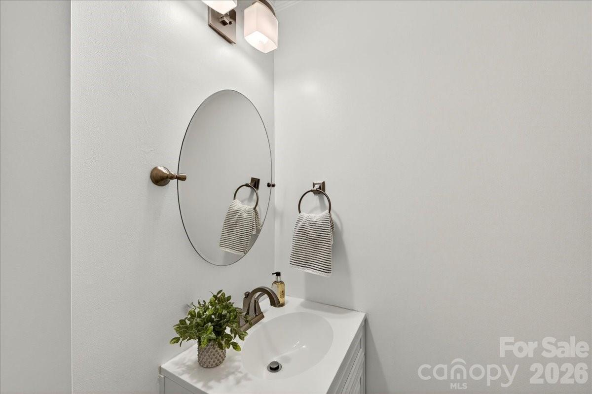 2229 Rexford Road Unit: C