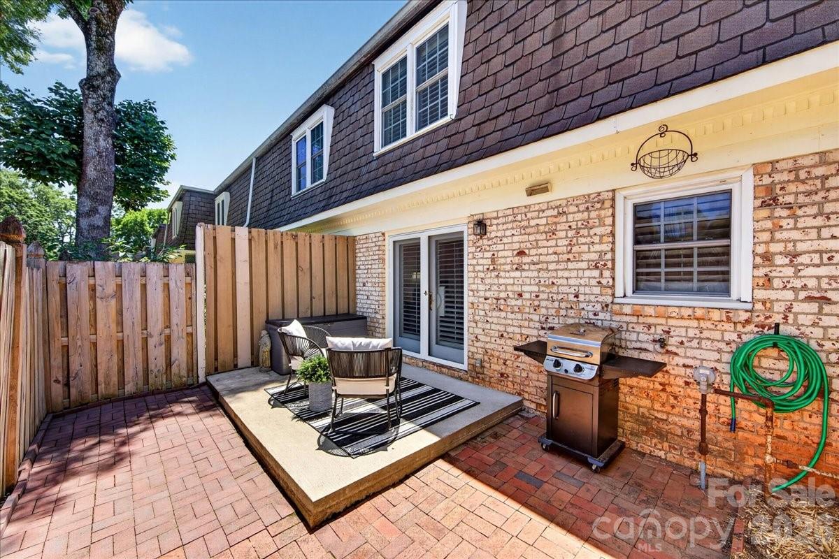 2229 Rexford Road Unit: C