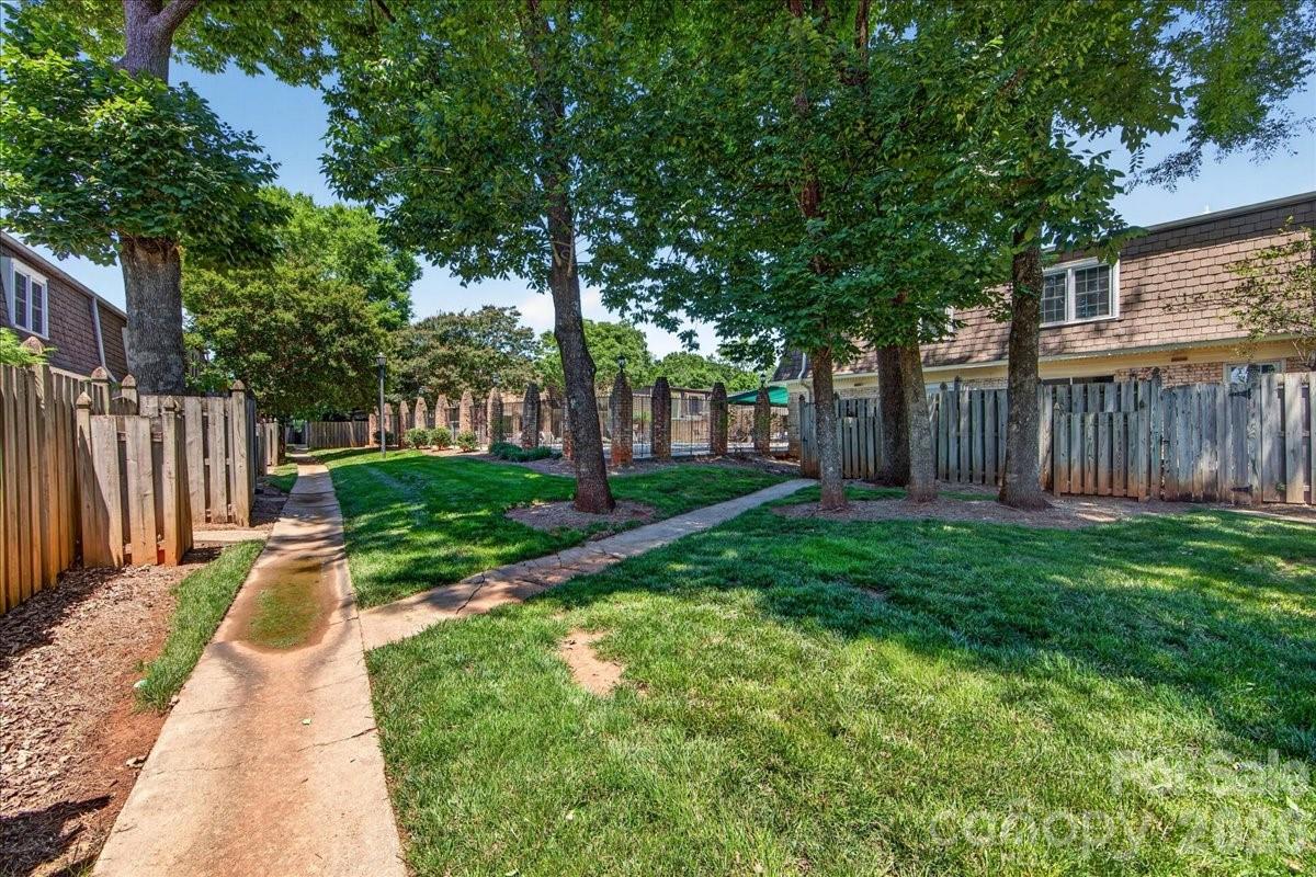 2229 Rexford Road Unit: C