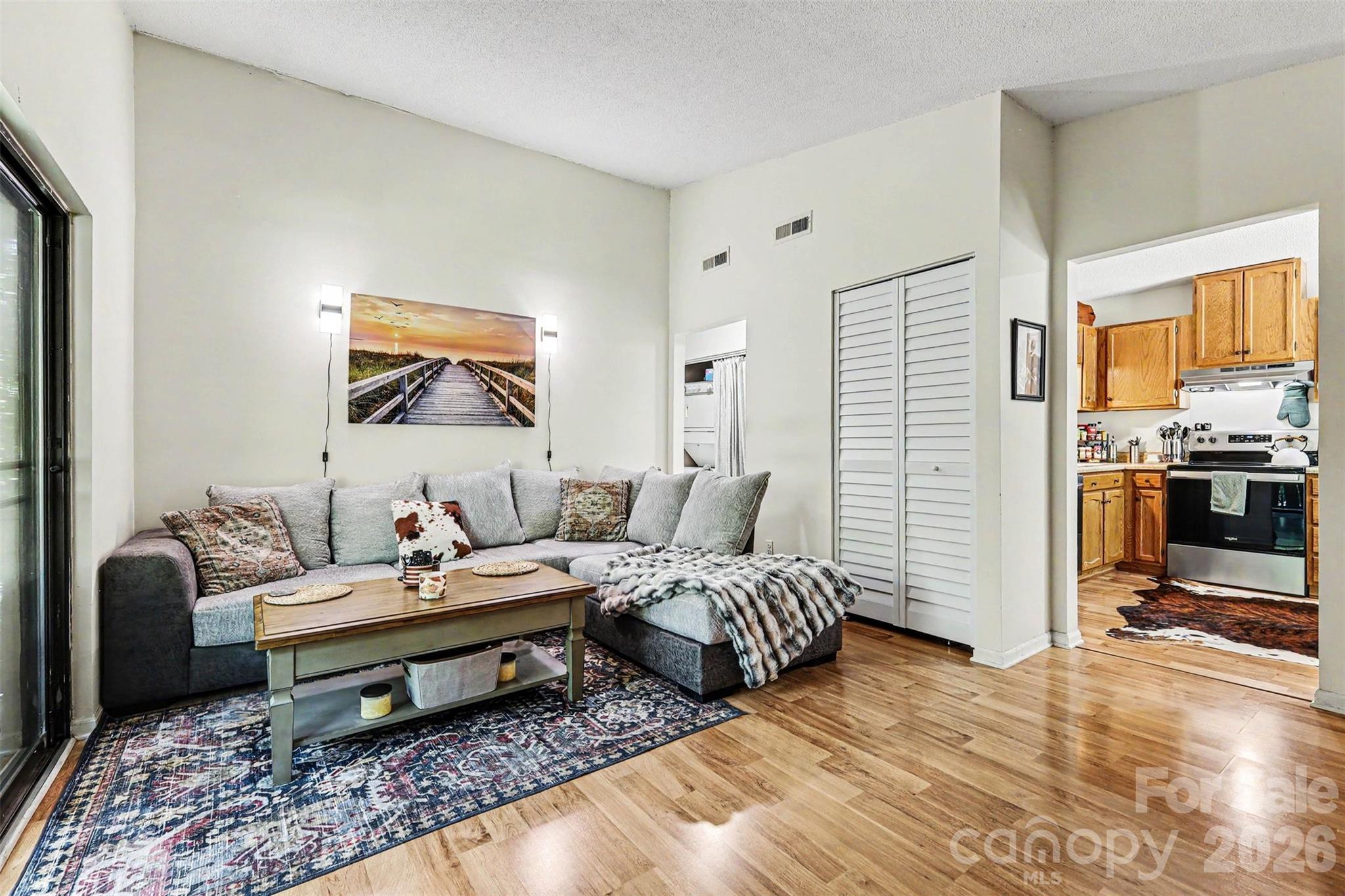 1643 Cedarview Court