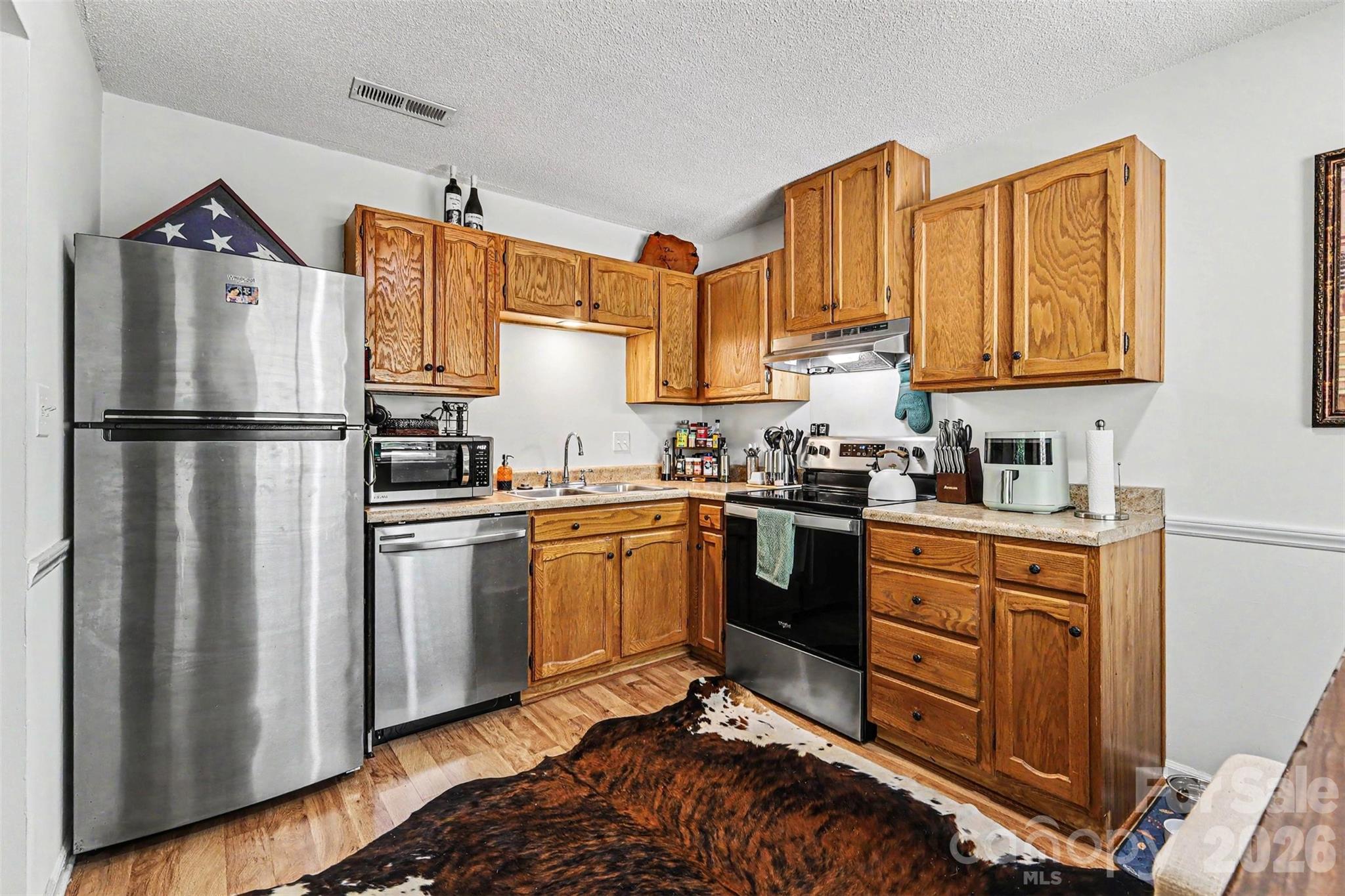 1643 Cedarview Court