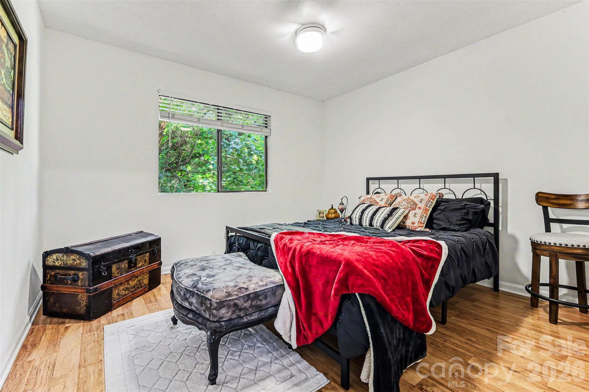 1643 Cedarview Court