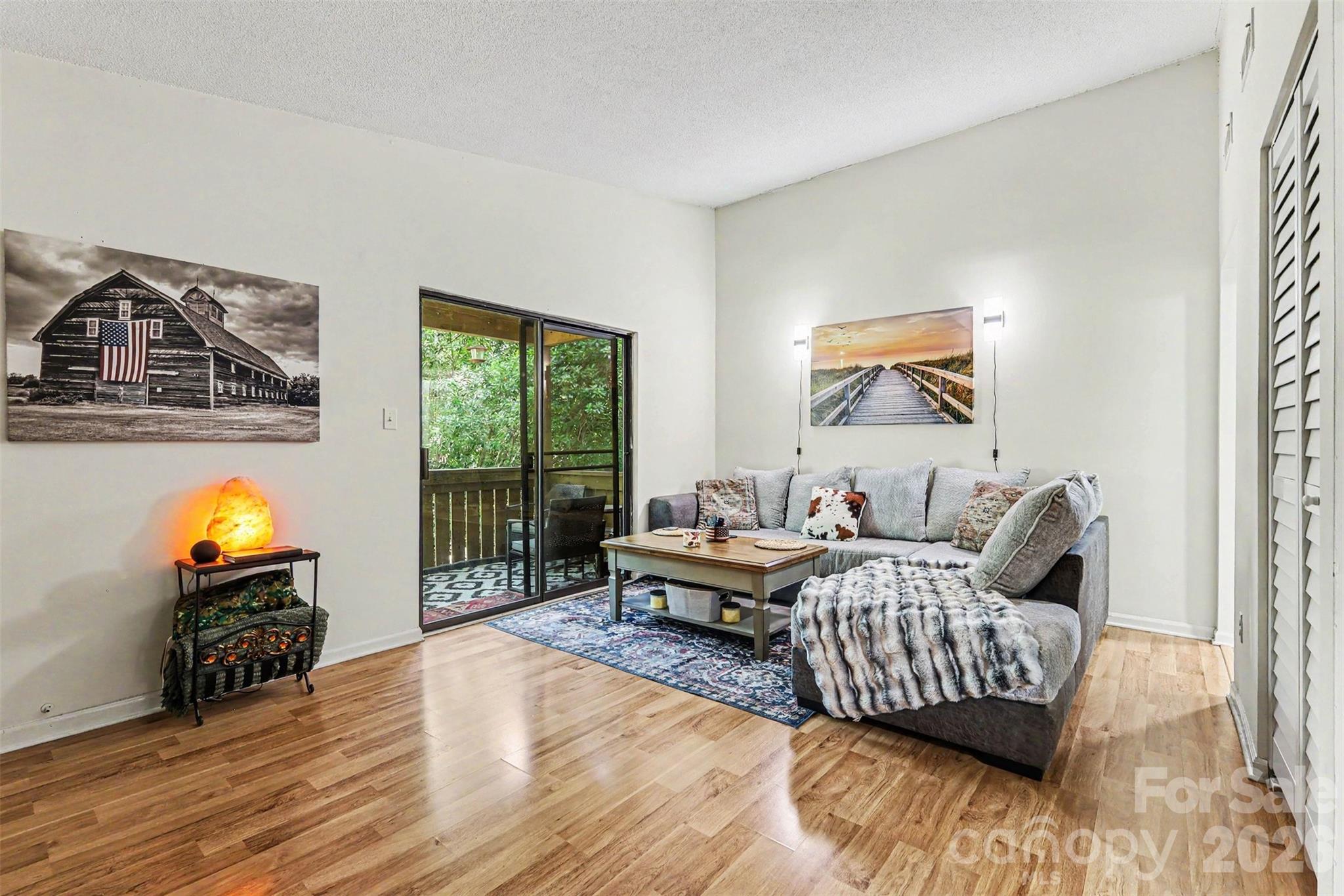 1643 Cedarview Court