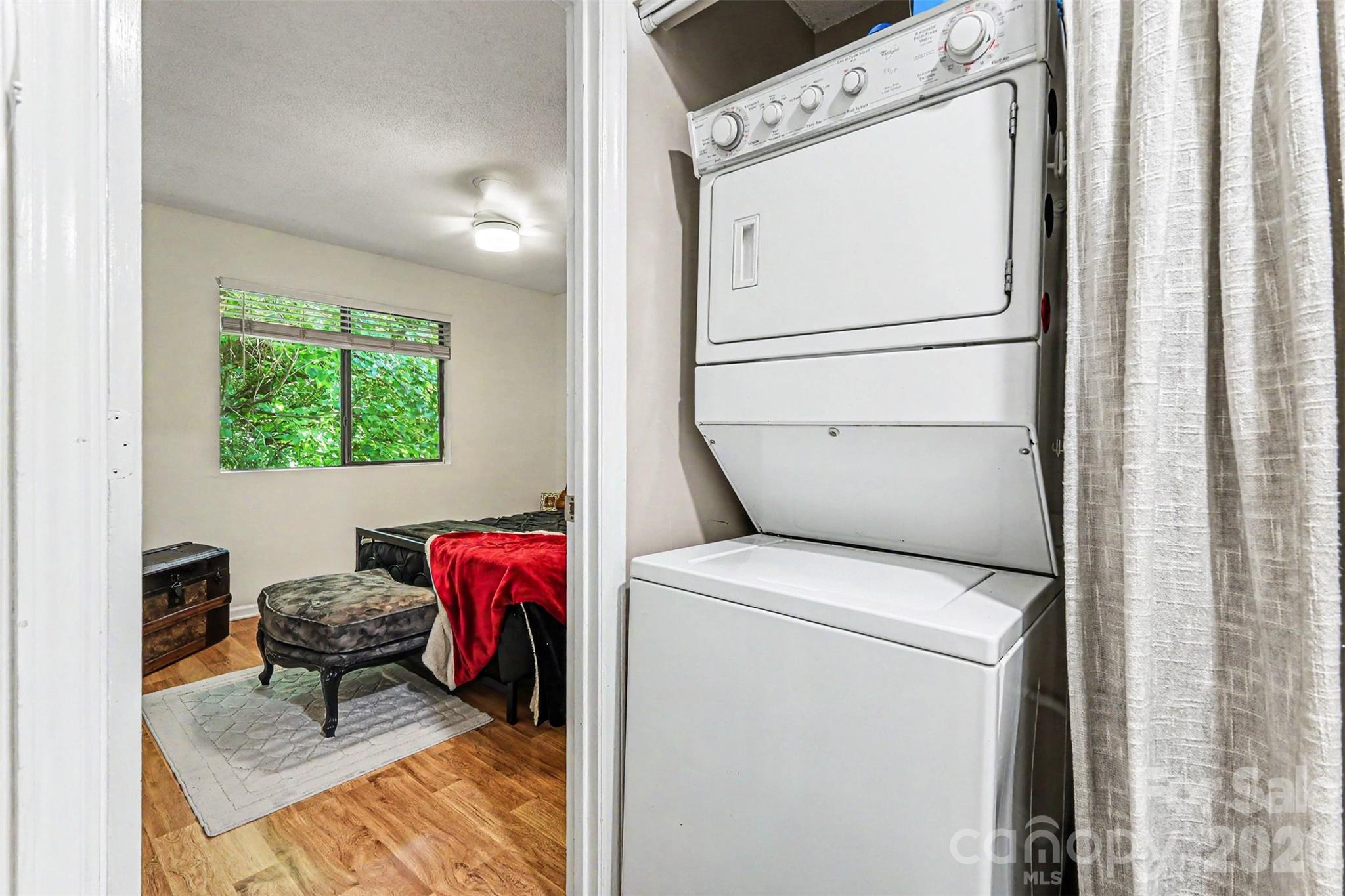 1643 Cedarview Court