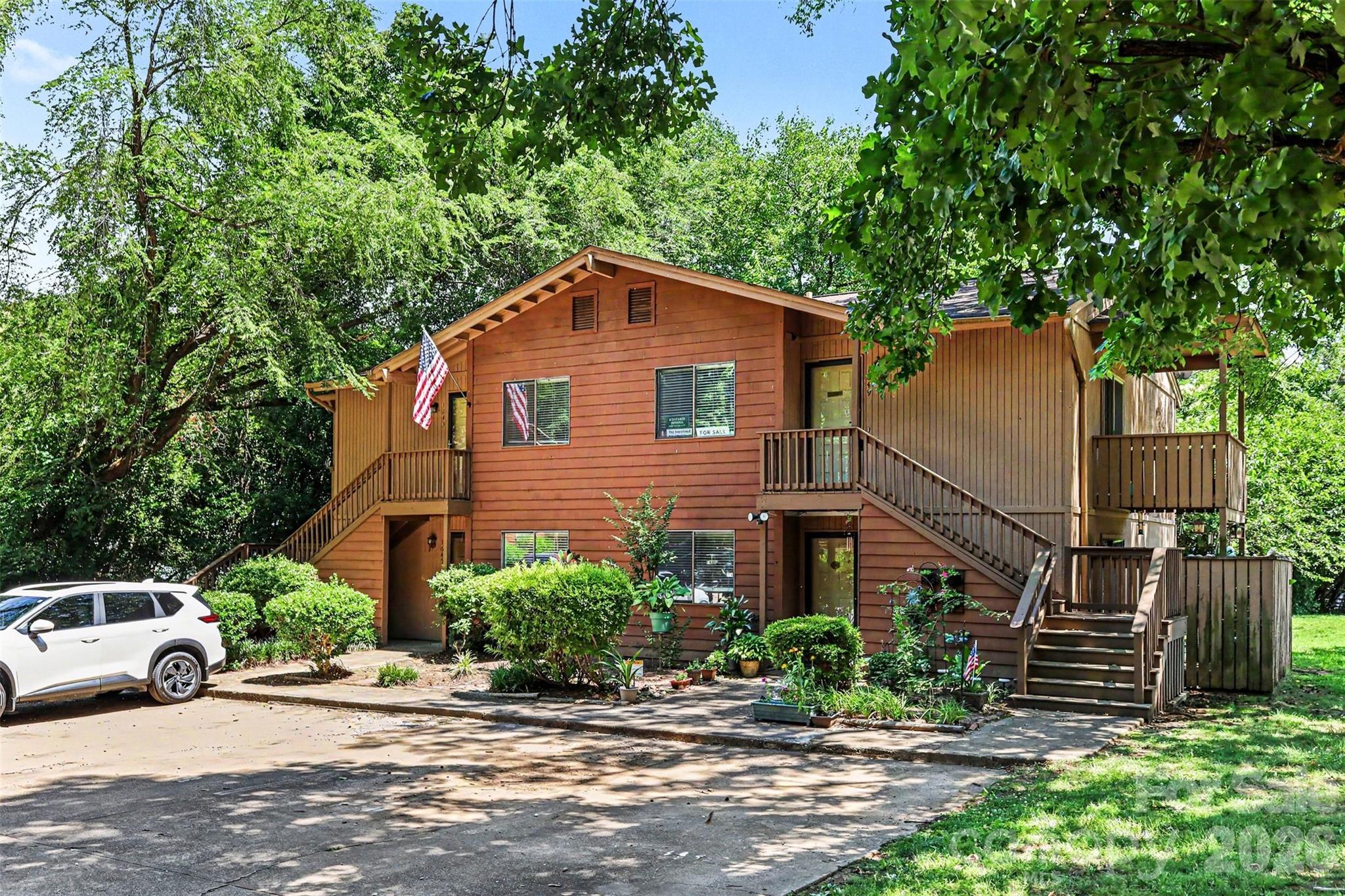 1643 Cedarview Court