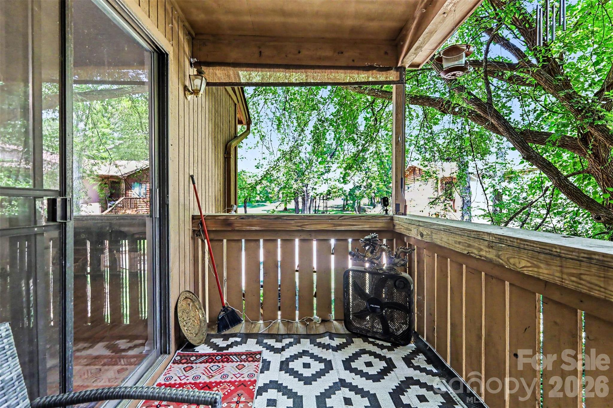 1643 Cedarview Court