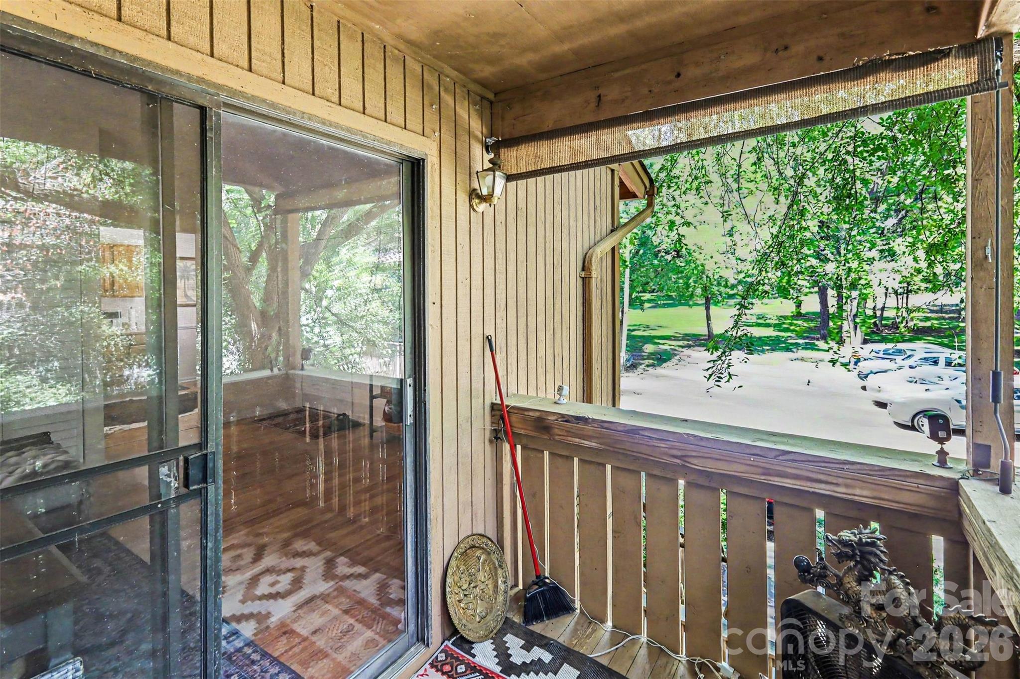 1643 Cedarview Court