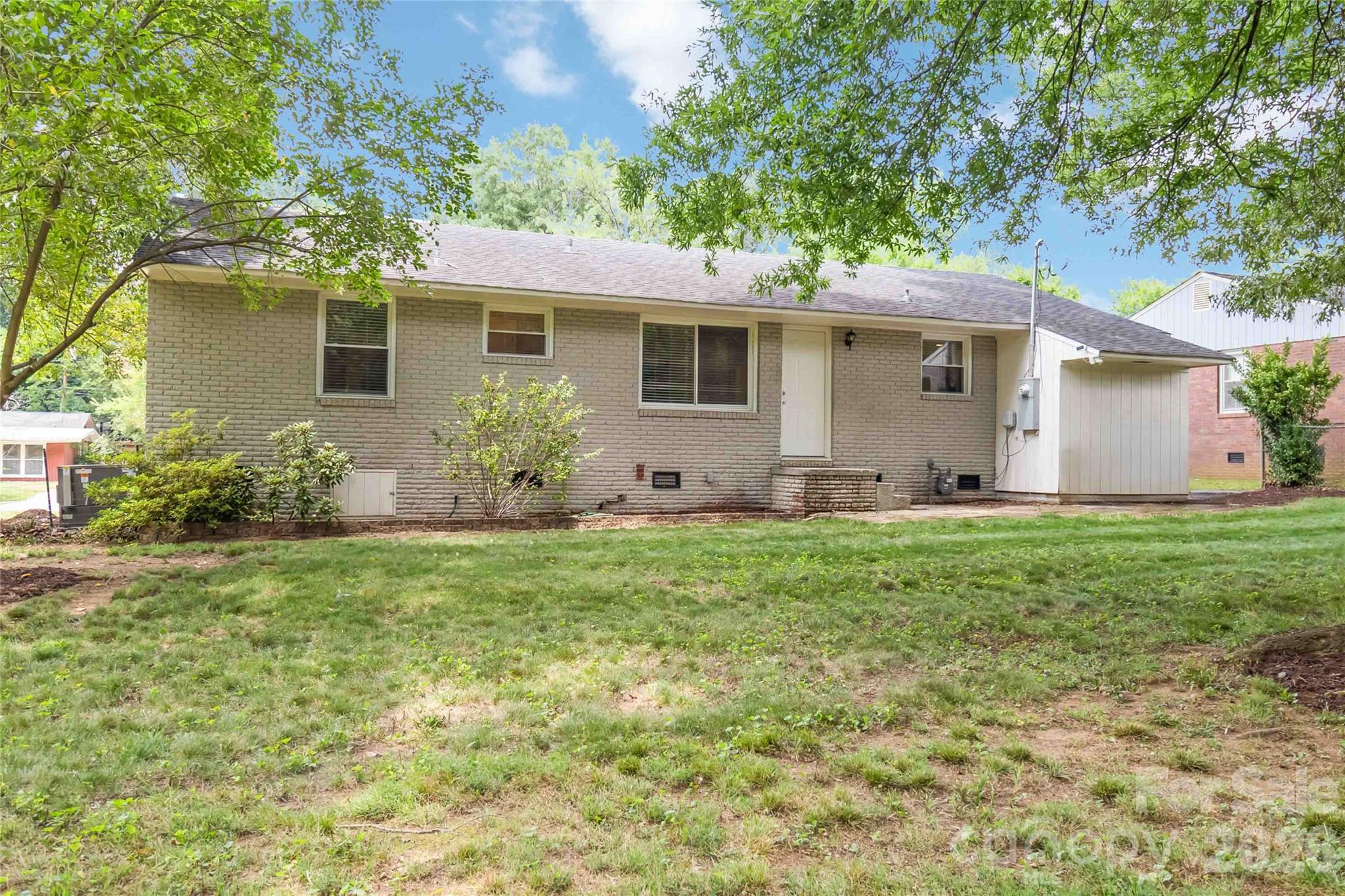 3526 Stonehaven Drive
