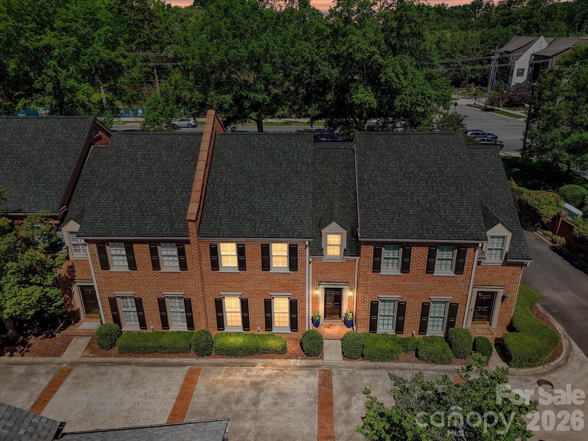 2831 Sharon View Road