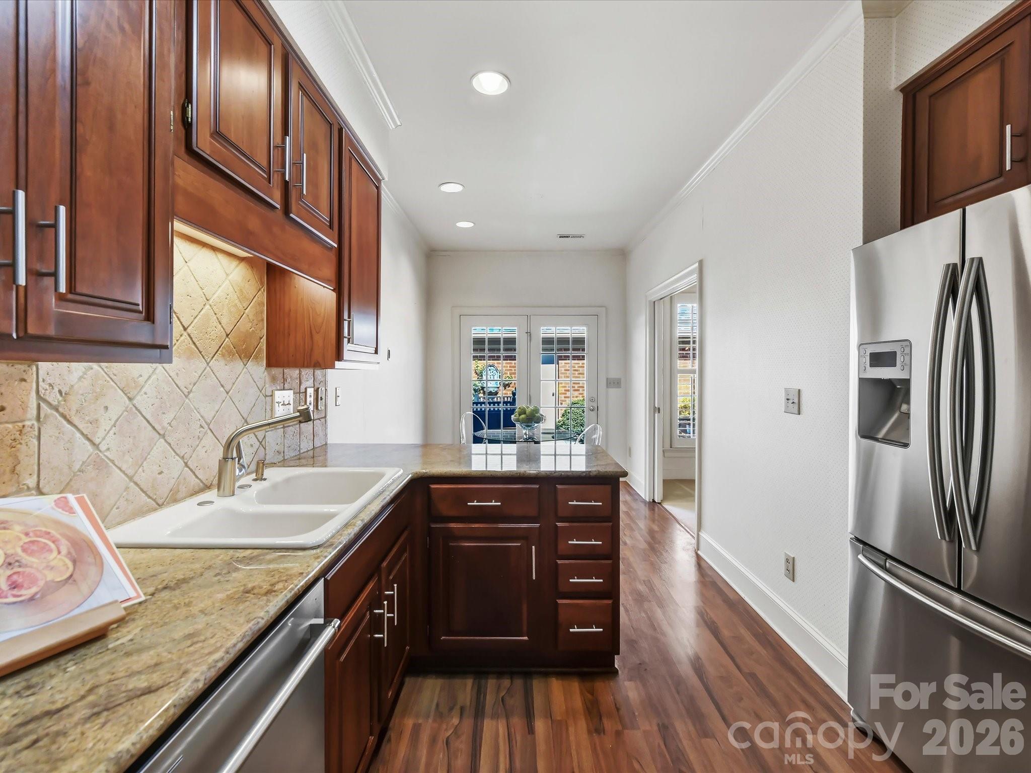2831 Sharon View Road