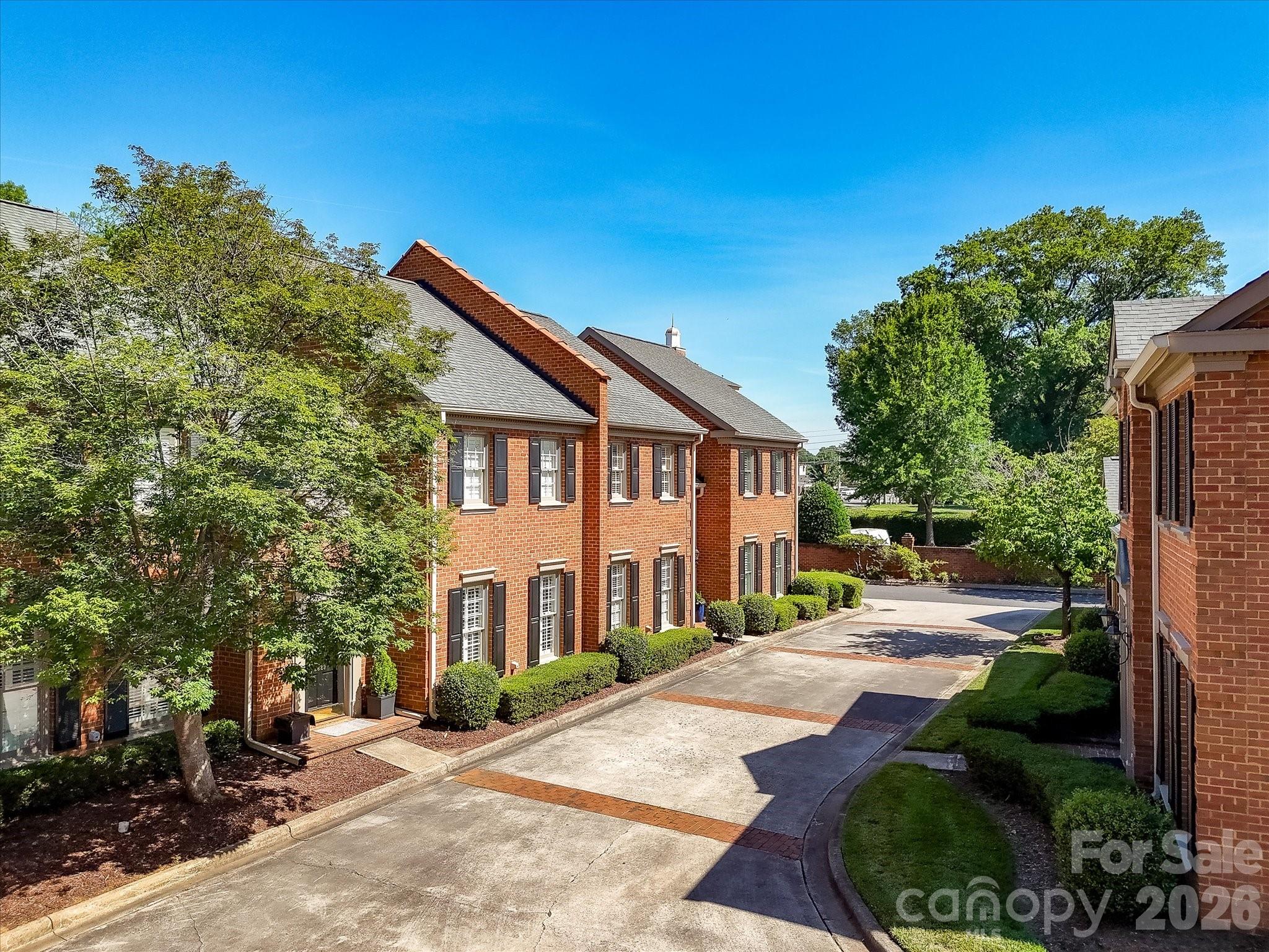 2831 Sharon View Road