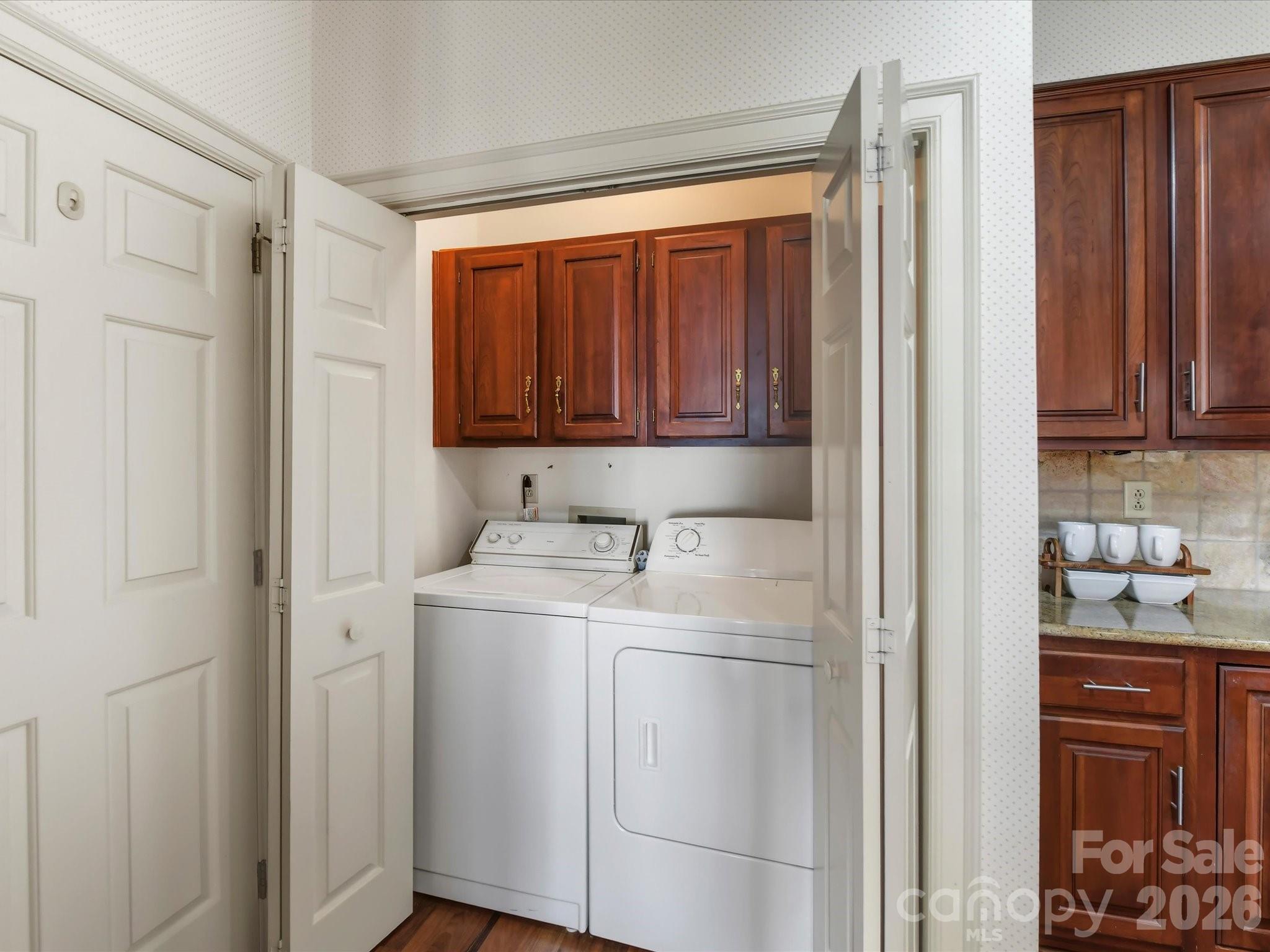 2831 Sharon View Road