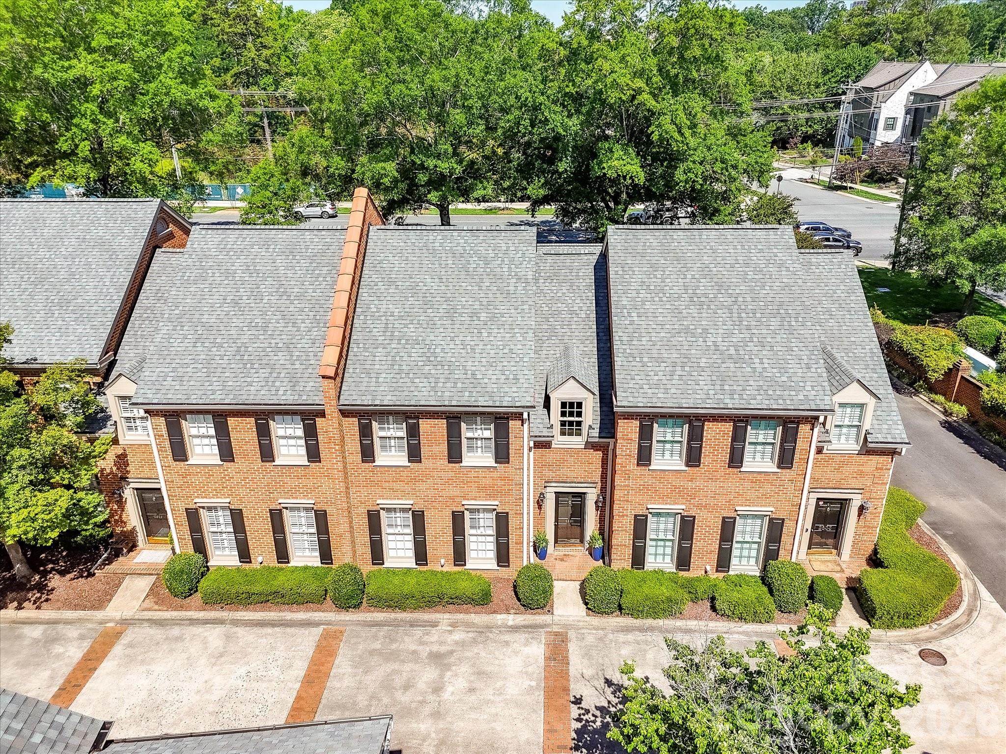 2831 Sharon View Road