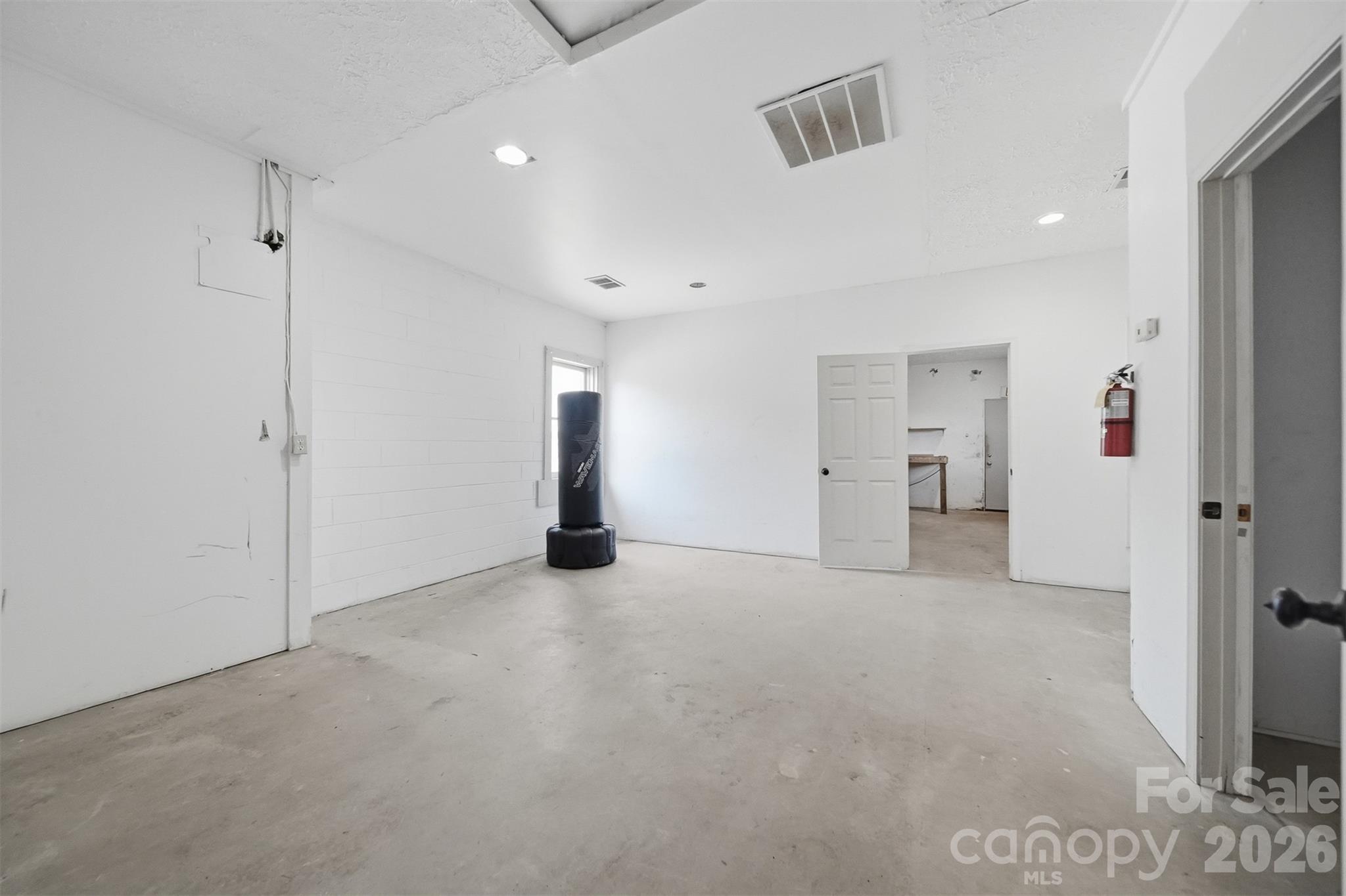 3497 Hickory Boulevard