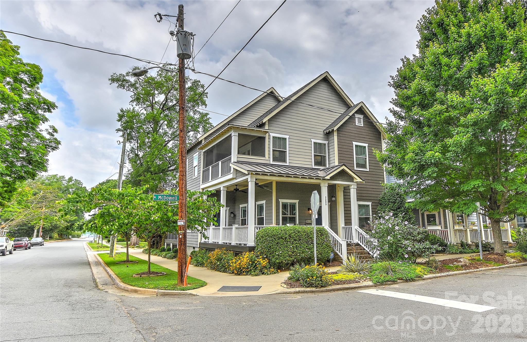 3205 N Mcdowell Street