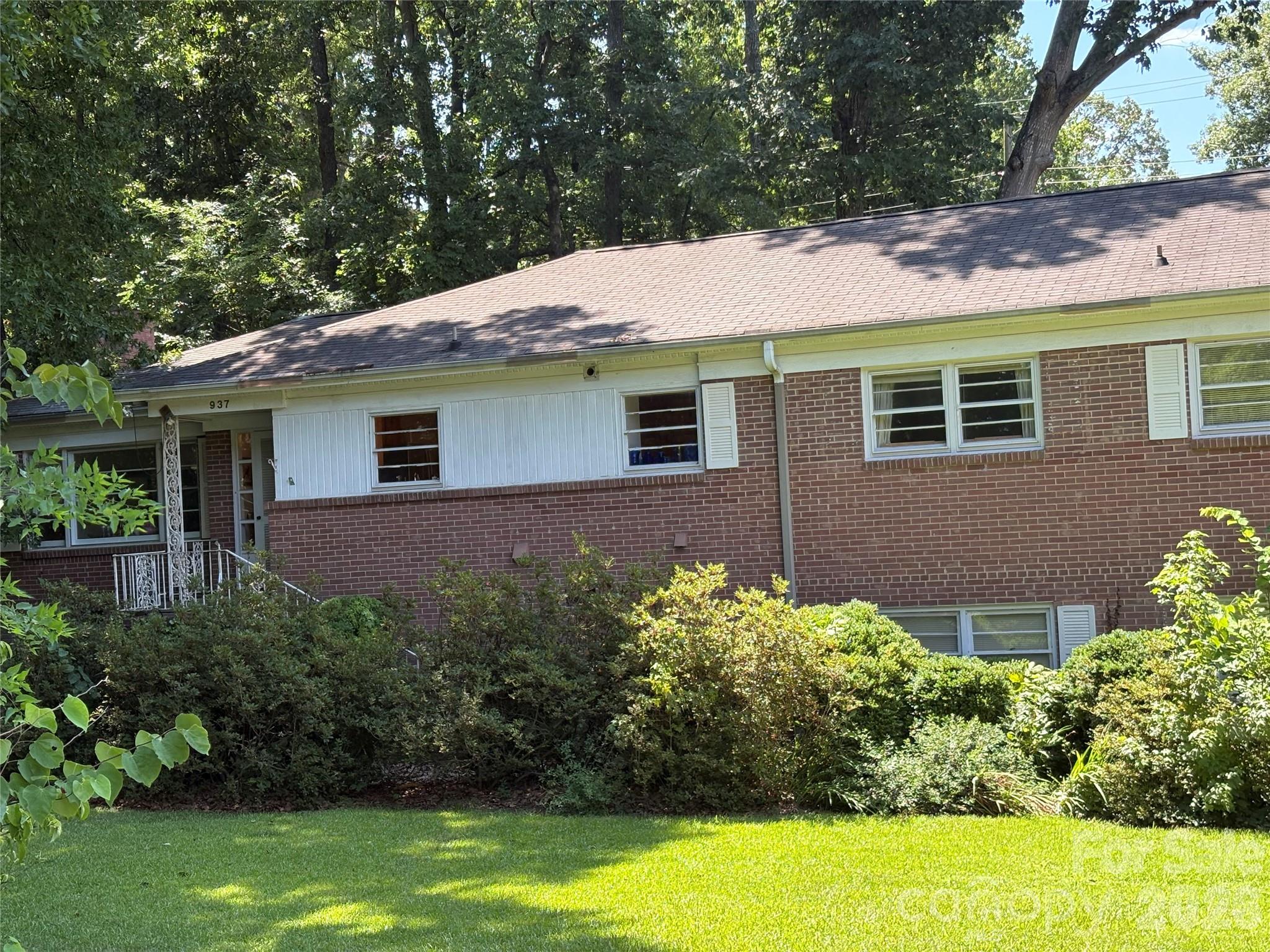 937 Nottingham Drive