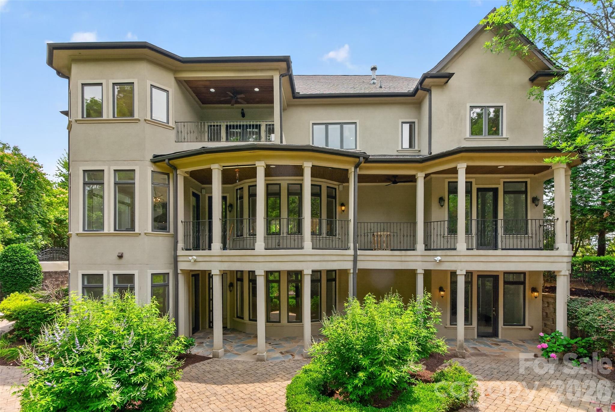 2132 Foxcroft Woods Lane
