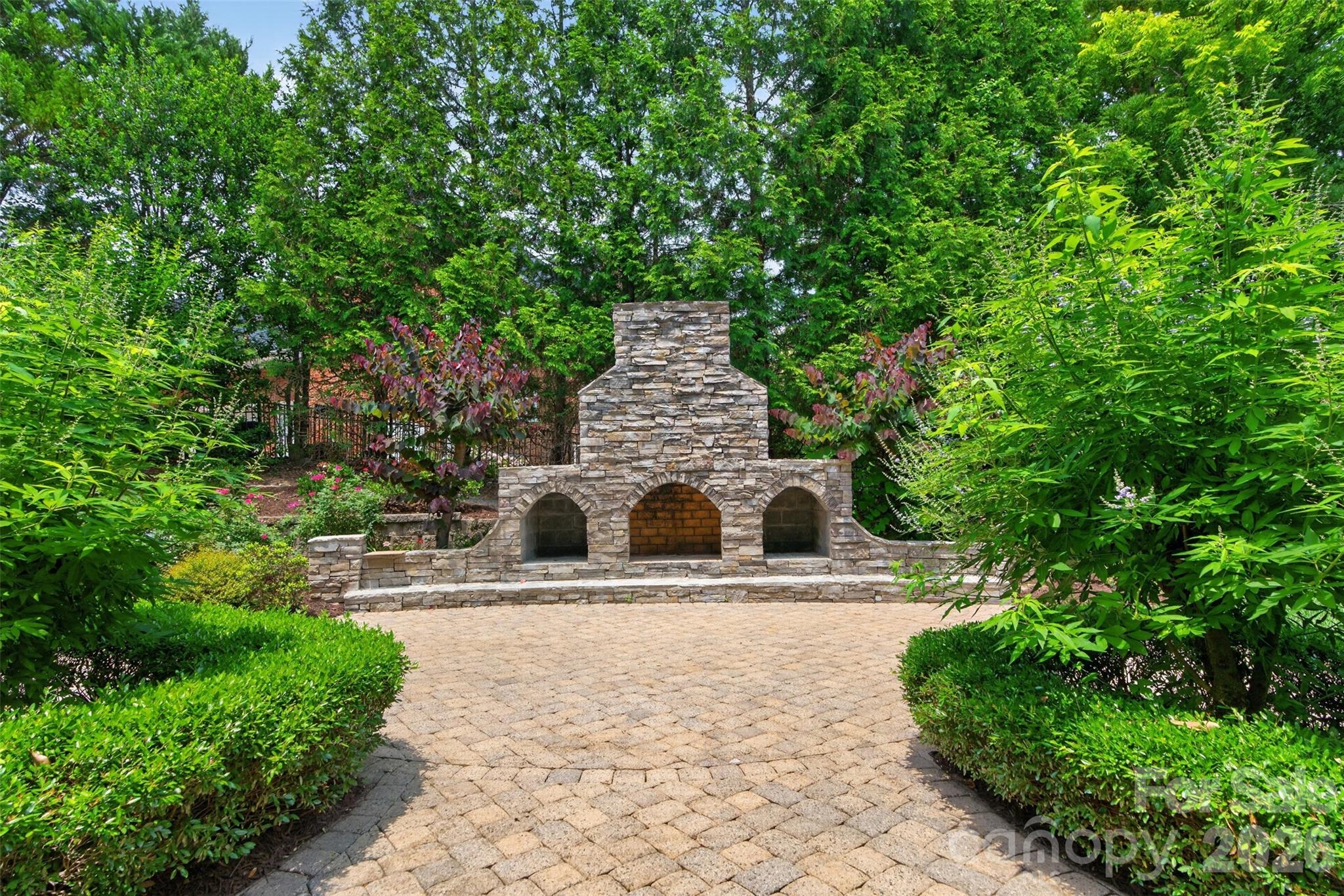 2132 Foxcroft Woods Lane