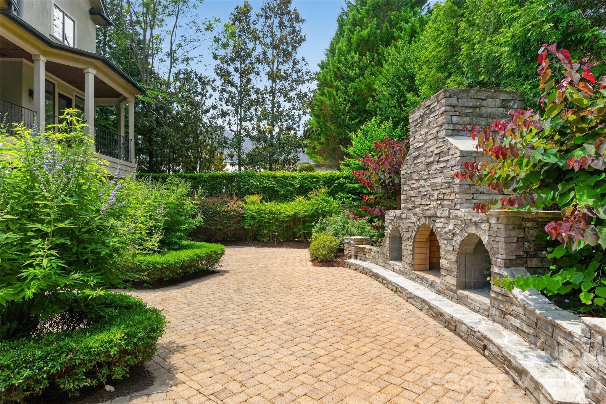 2132 Foxcroft Woods Lane