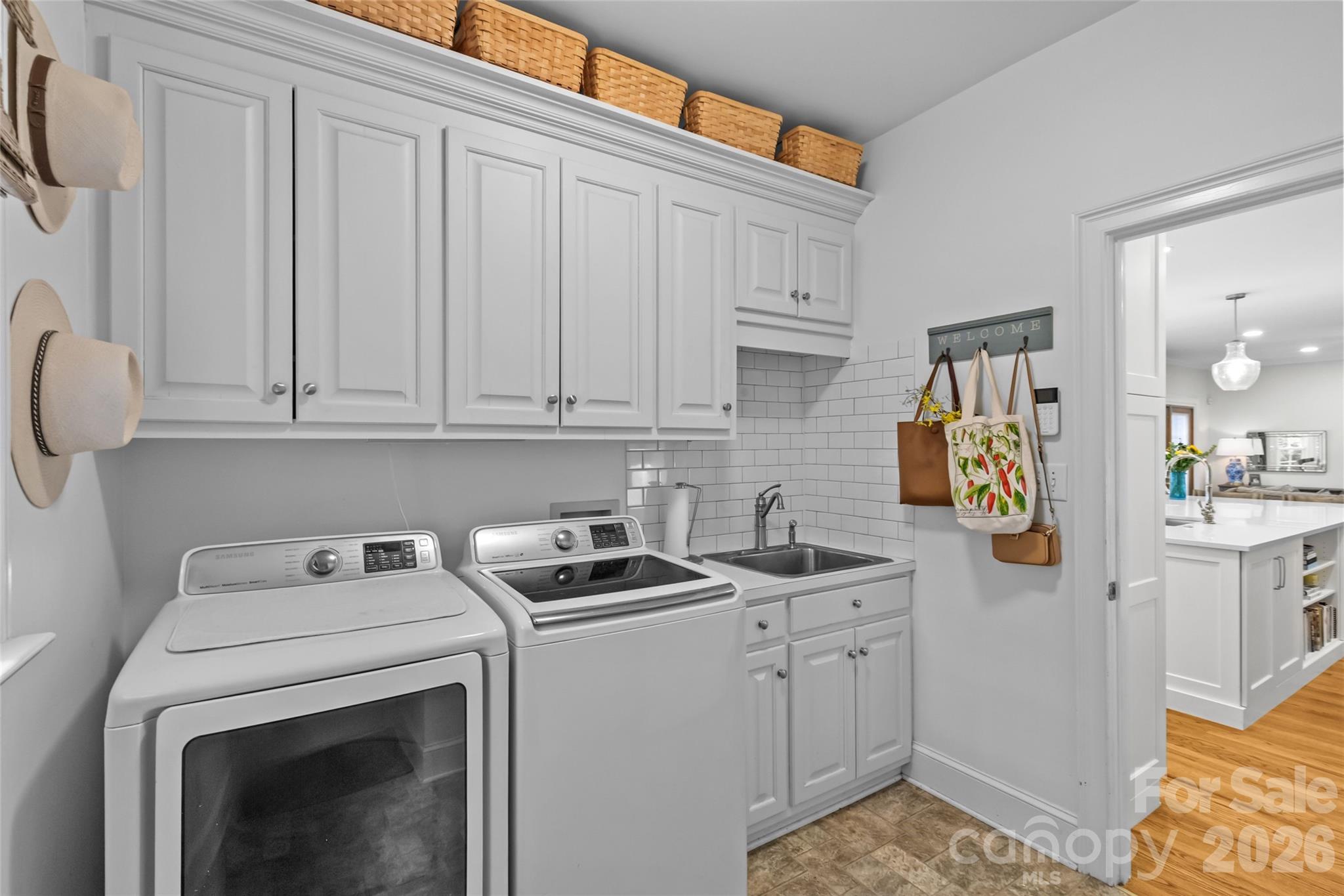 3616 Deruyter Circle