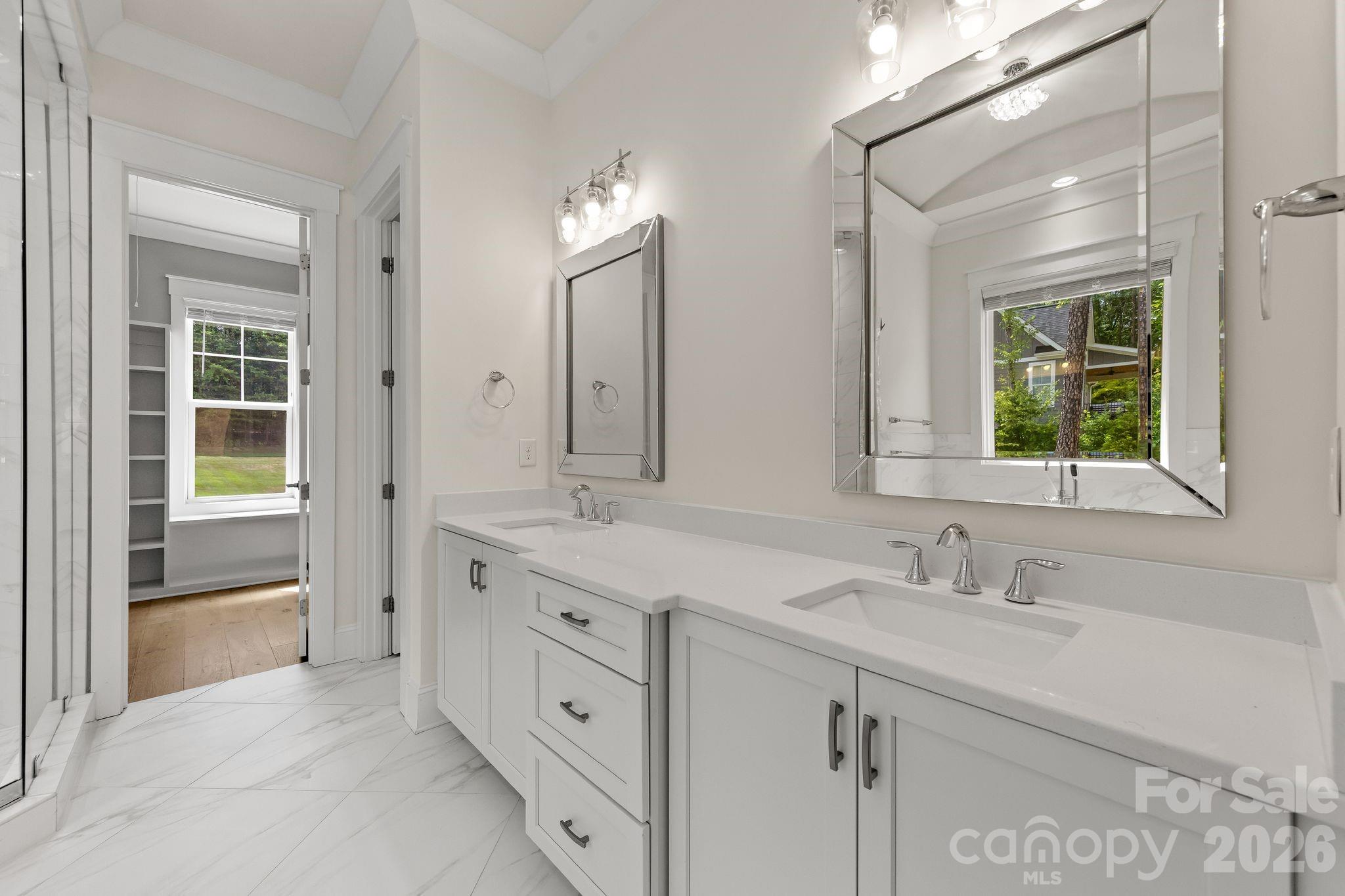 3207 James Plantation Drive