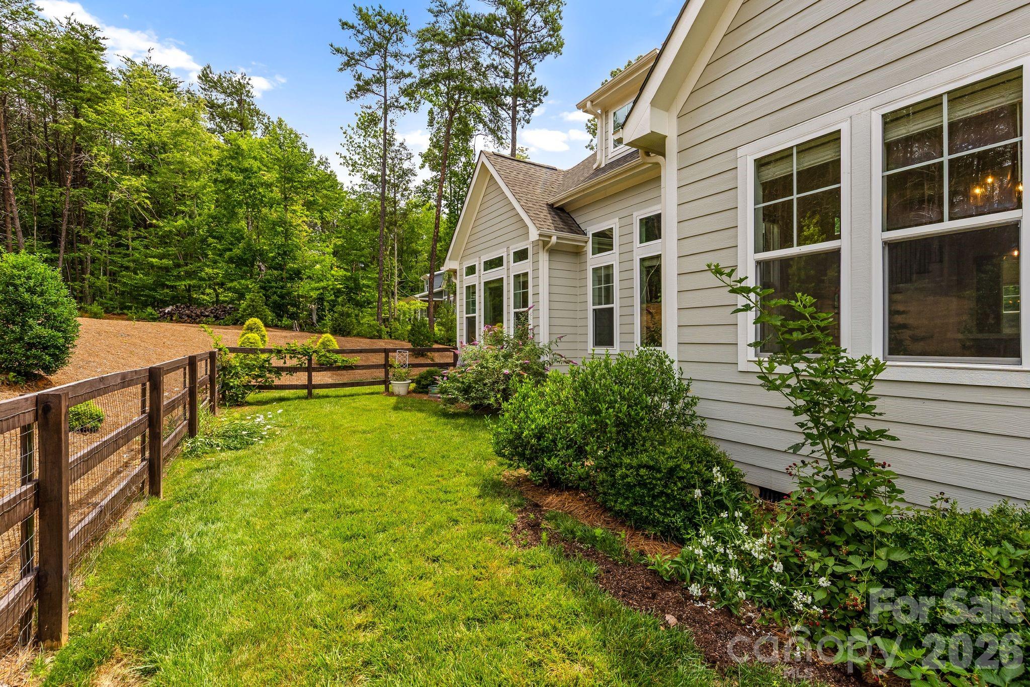 3207 James Plantation Drive