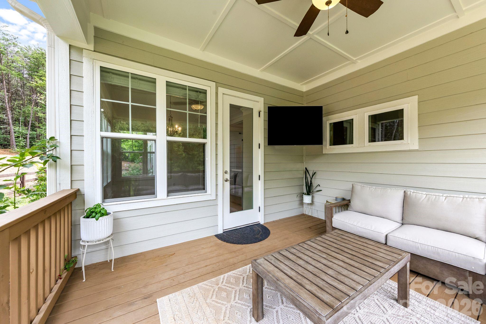 3207 James Plantation Drive