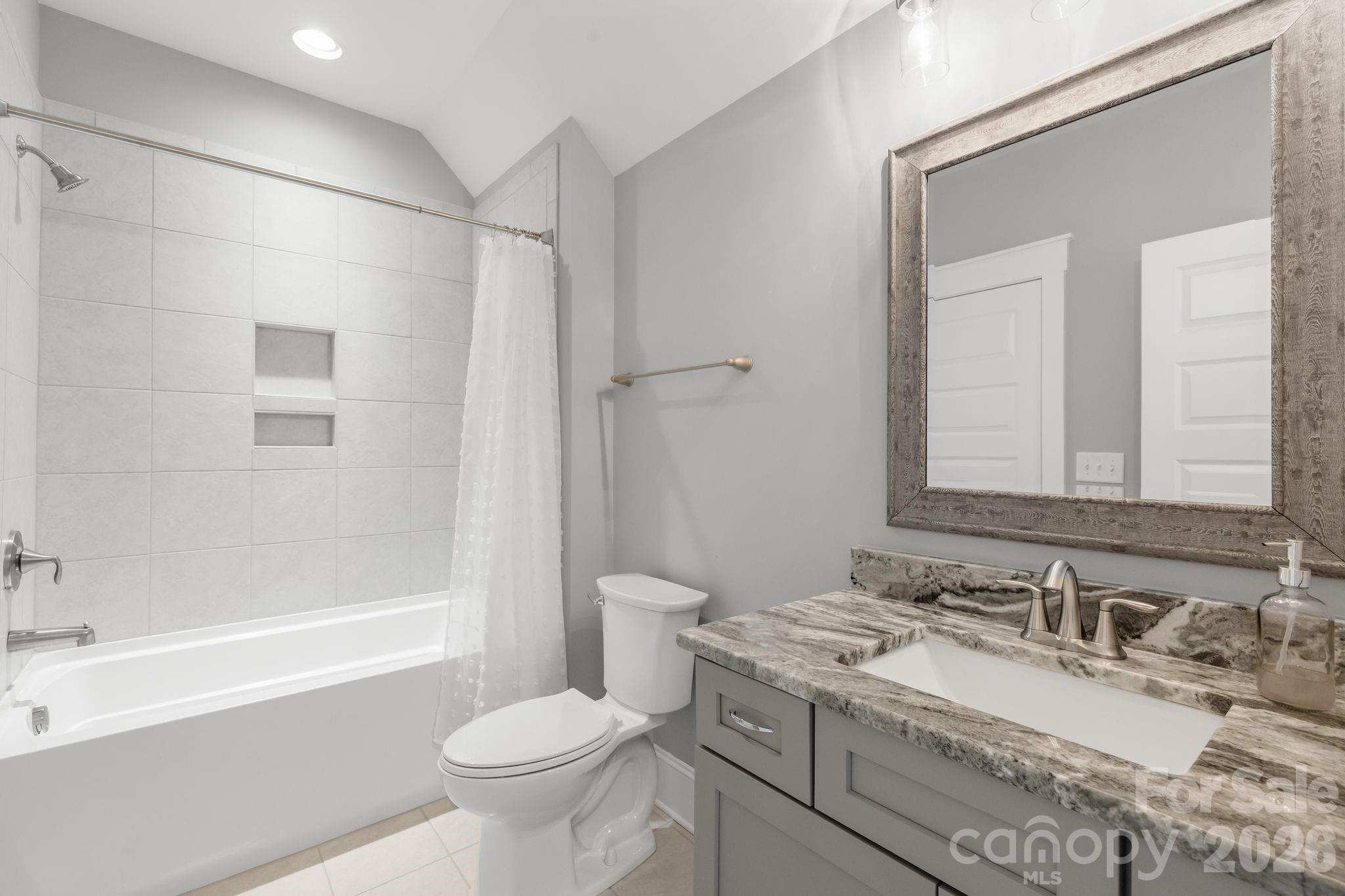 3207 James Plantation Drive