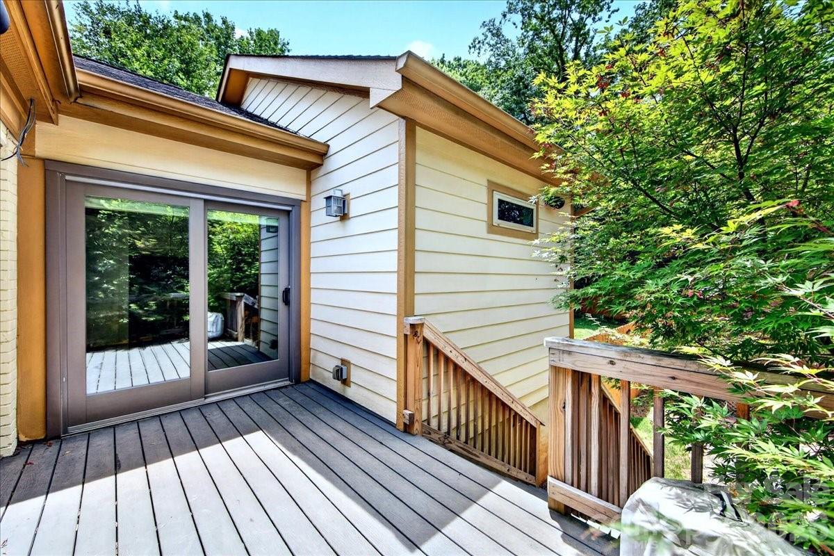 2120 Dalehurst Drive
