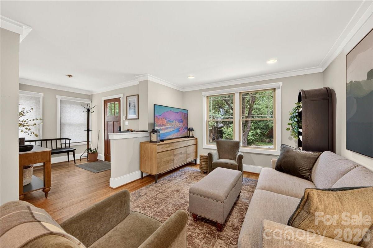 2120 Dalehurst Drive