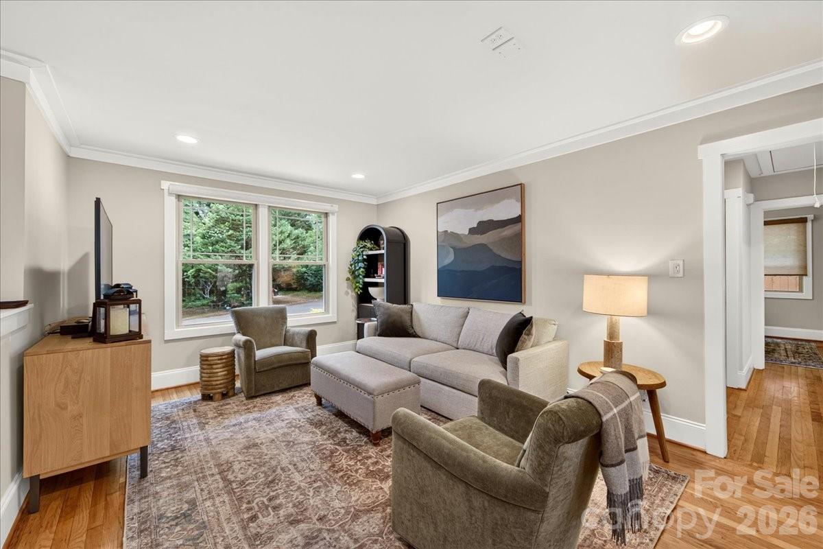 2120 Dalehurst Drive
