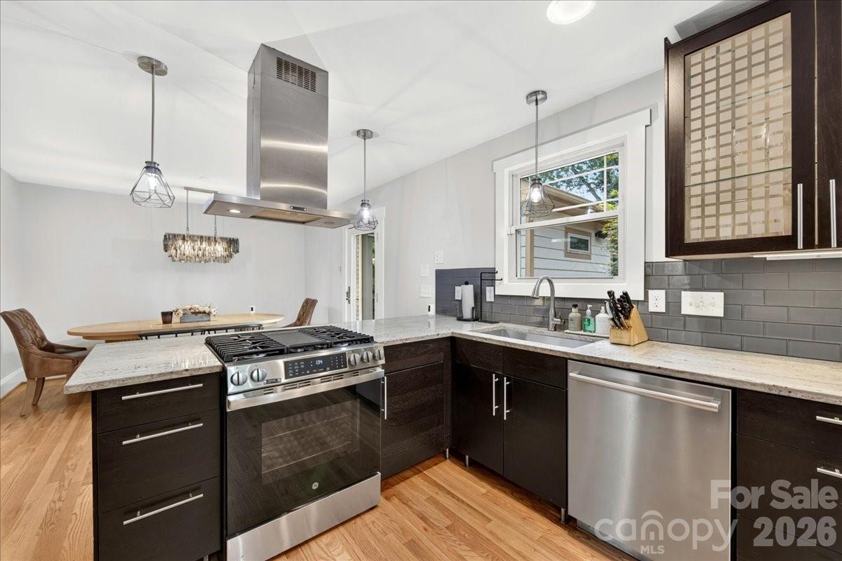 2120 Dalehurst Drive