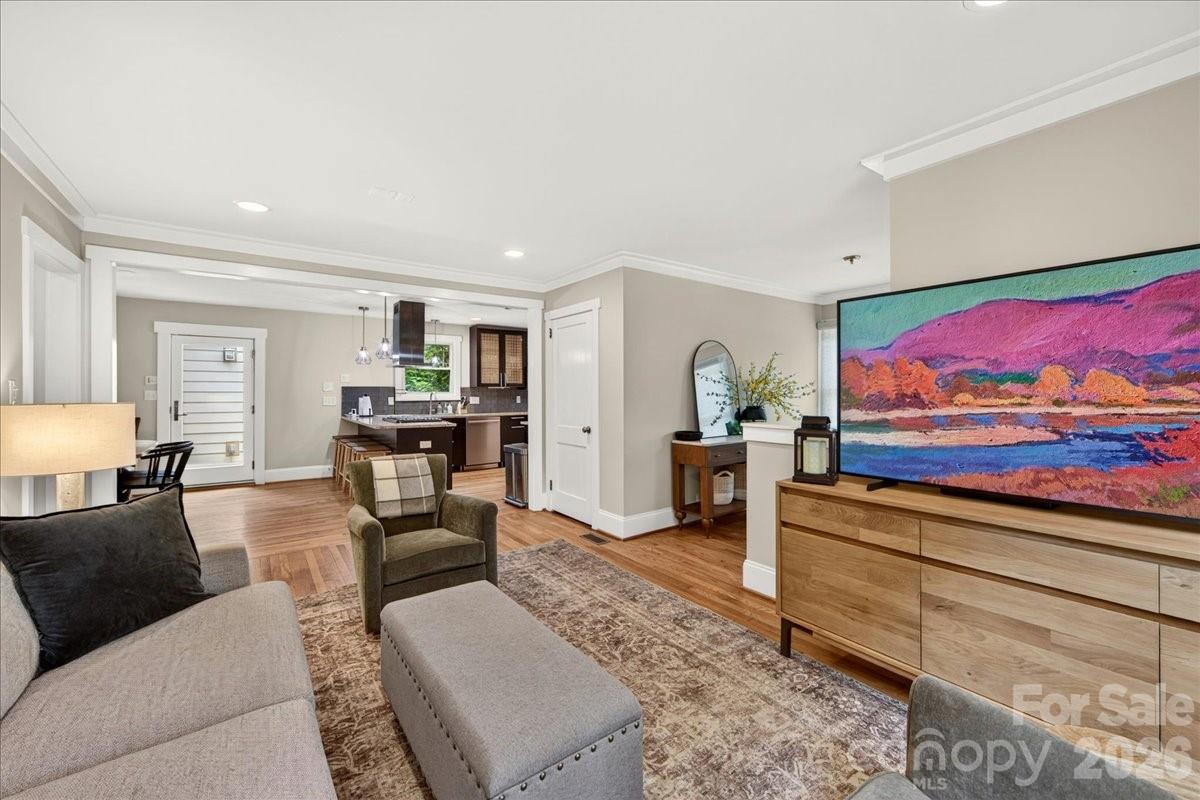 2120 Dalehurst Drive