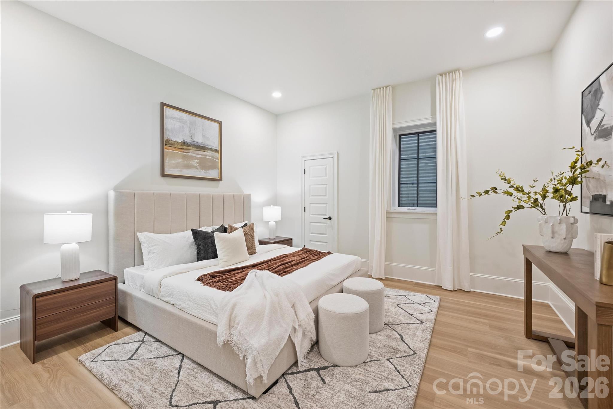 509 E Tremont Avenue