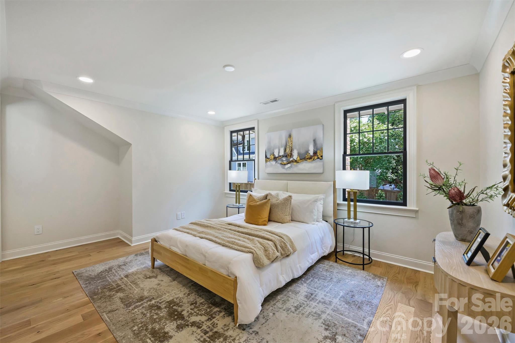 509 E Tremont Avenue