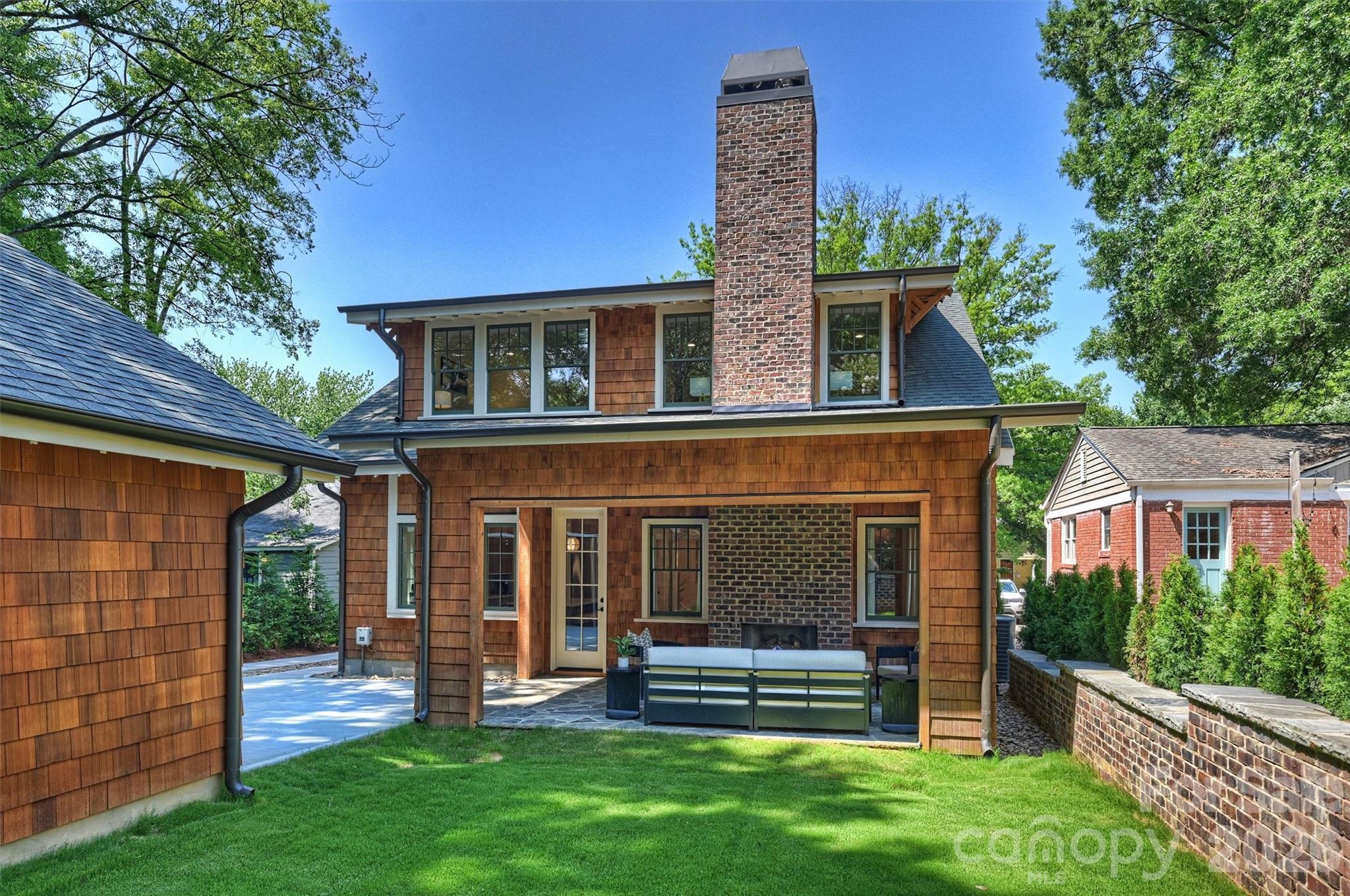 509 E Tremont Avenue