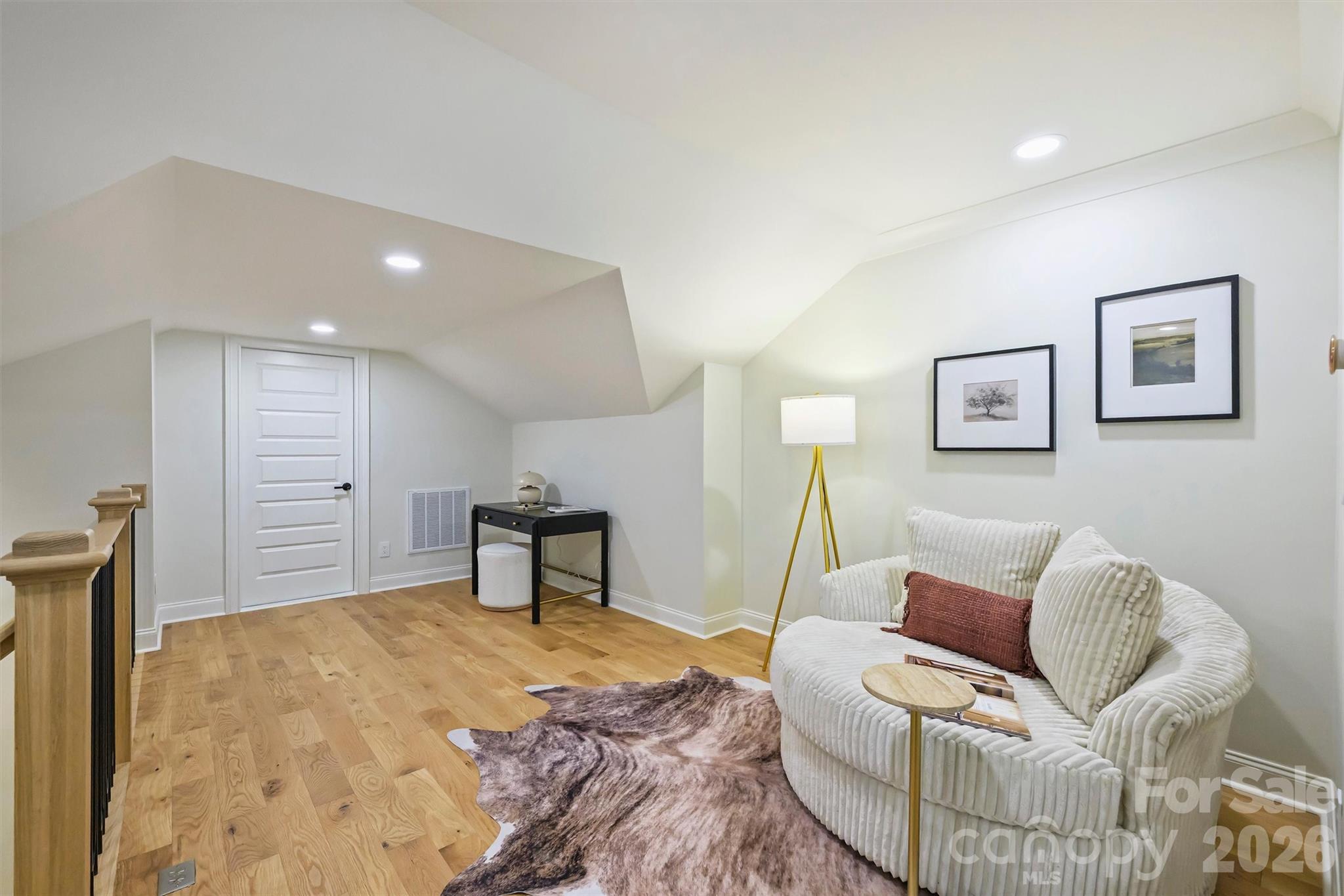 509 E Tremont Avenue
